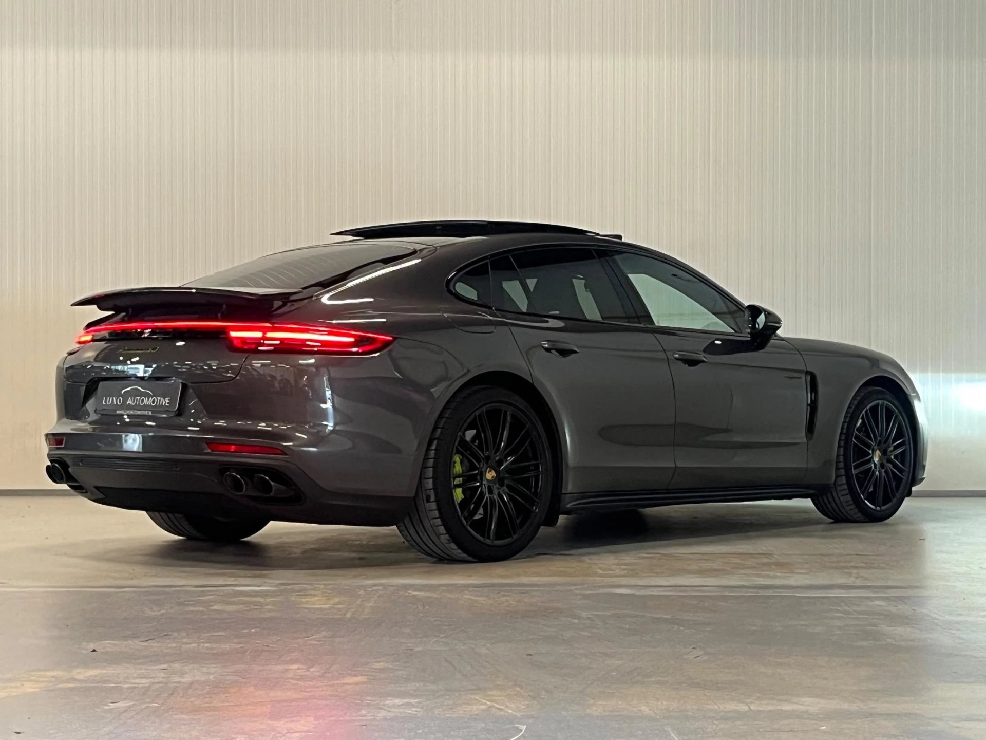 Hoofdafbeelding Porsche Panamera