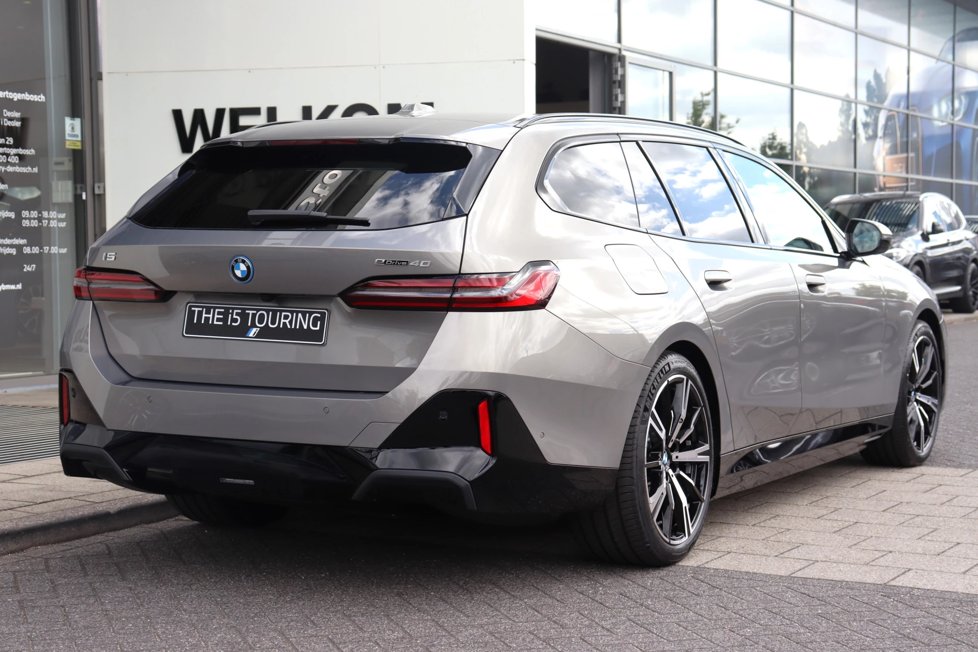 Hoofdafbeelding BMW i5