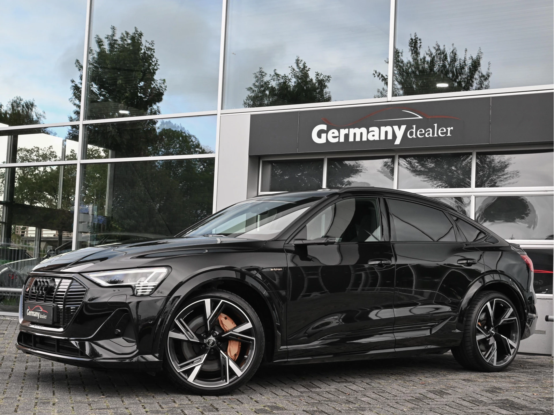 Hoofdafbeelding Audi e-tron