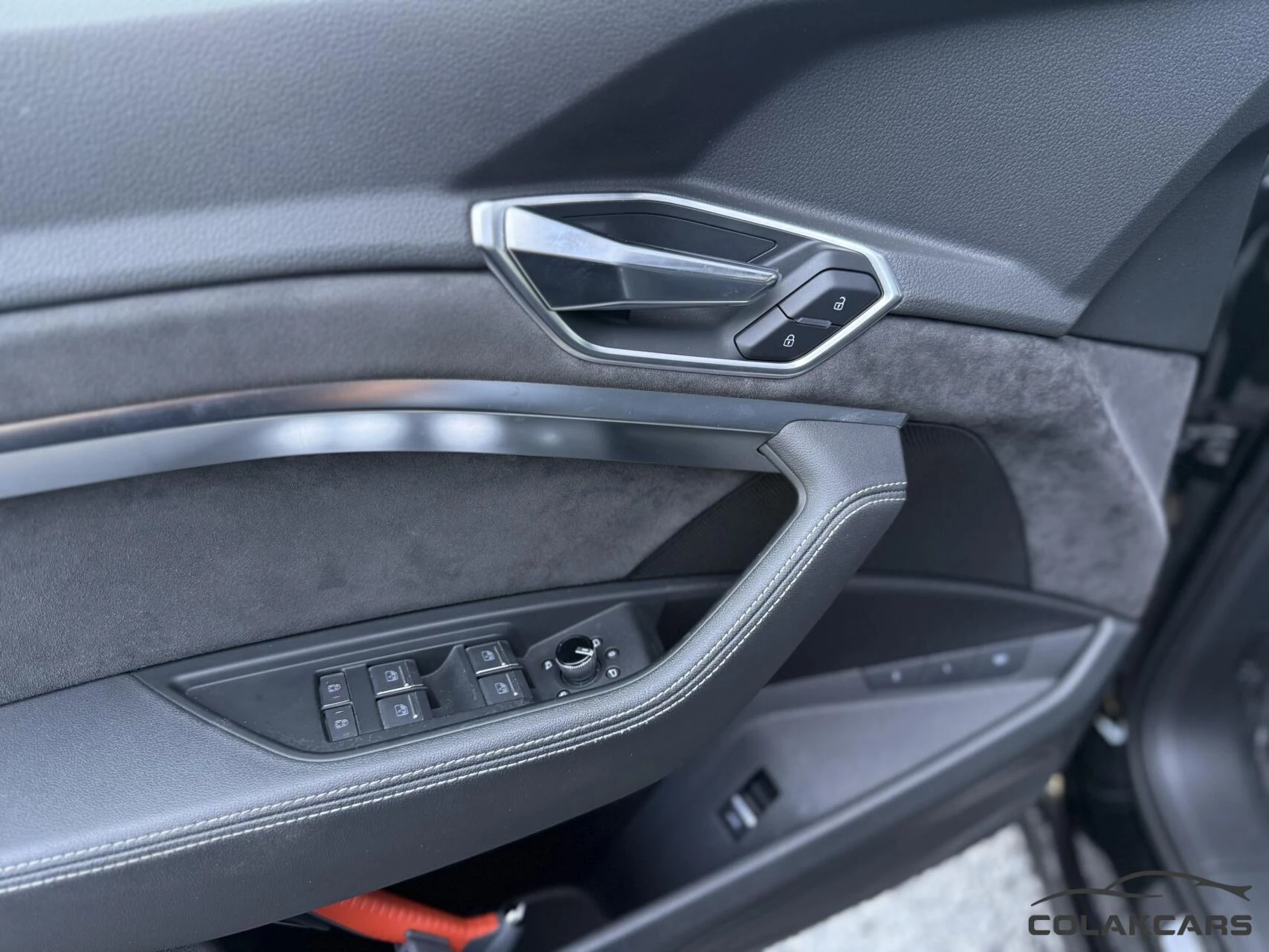 Hoofdafbeelding Audi e-tron