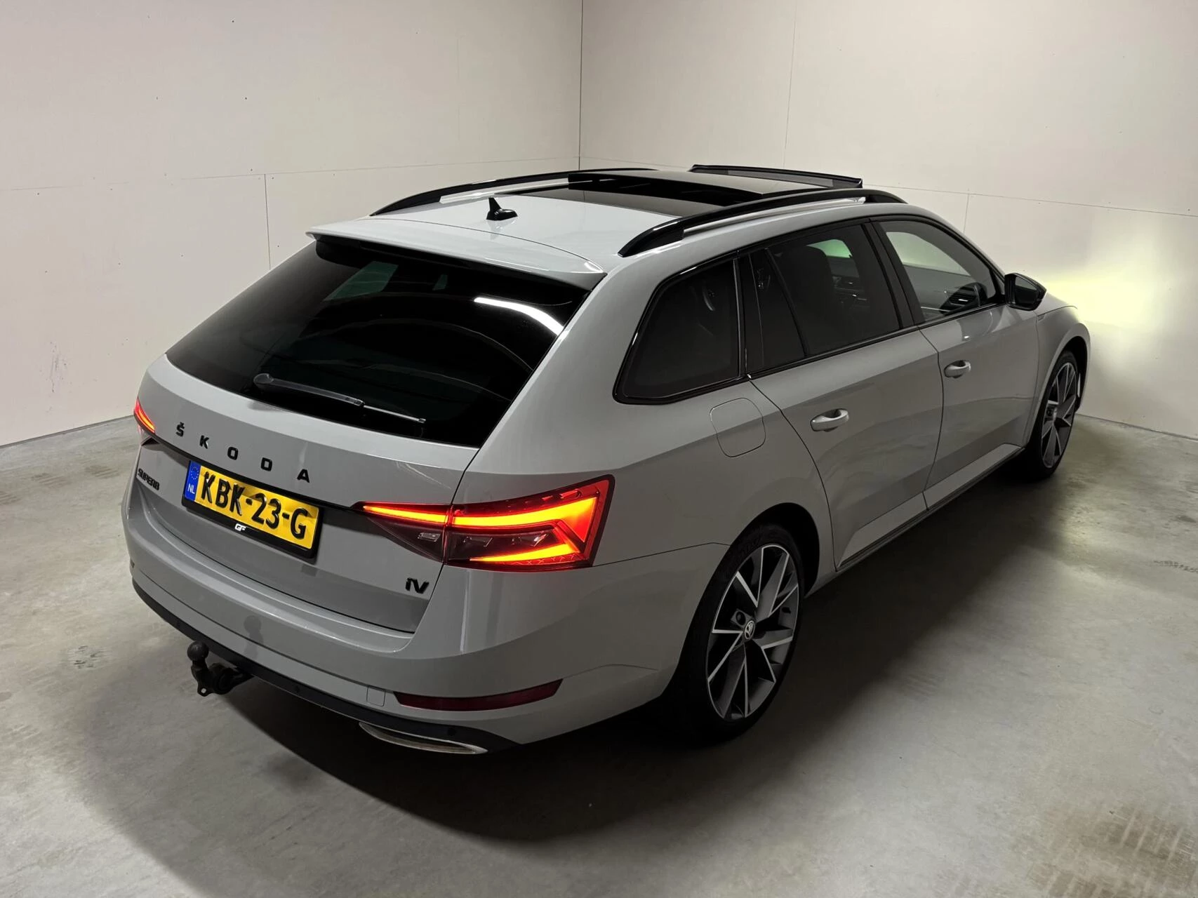 Hoofdafbeelding Škoda Superb