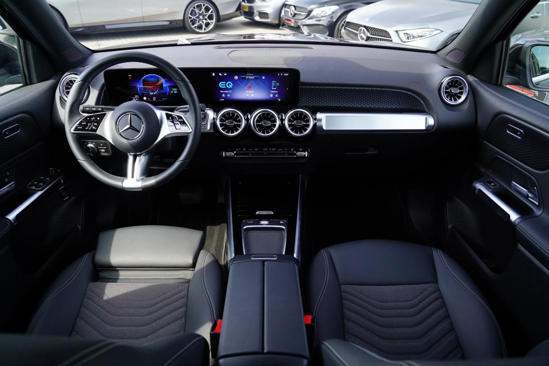 Hoofdafbeelding Mercedes-Benz EQB