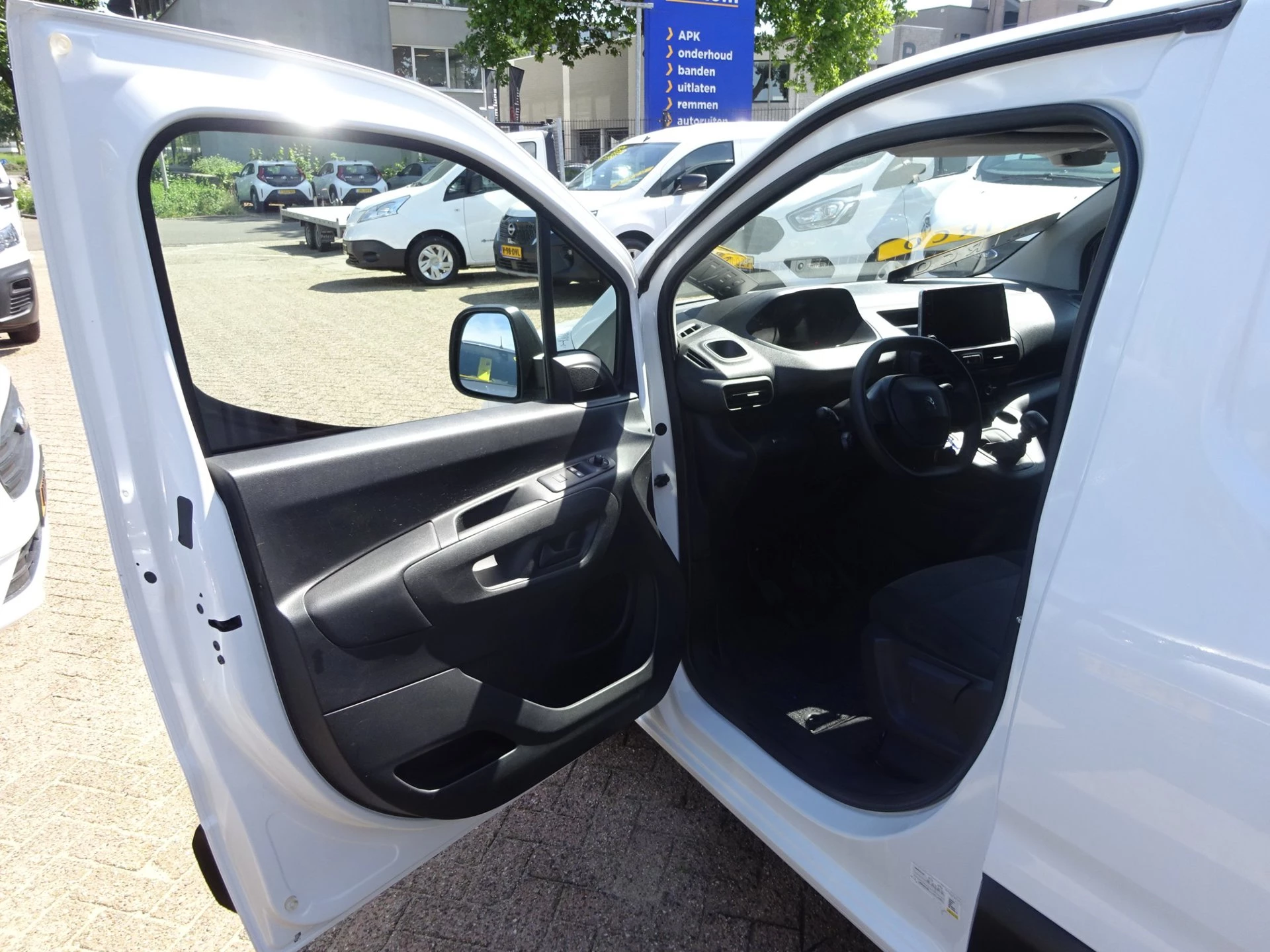 Hoofdafbeelding Peugeot Partner