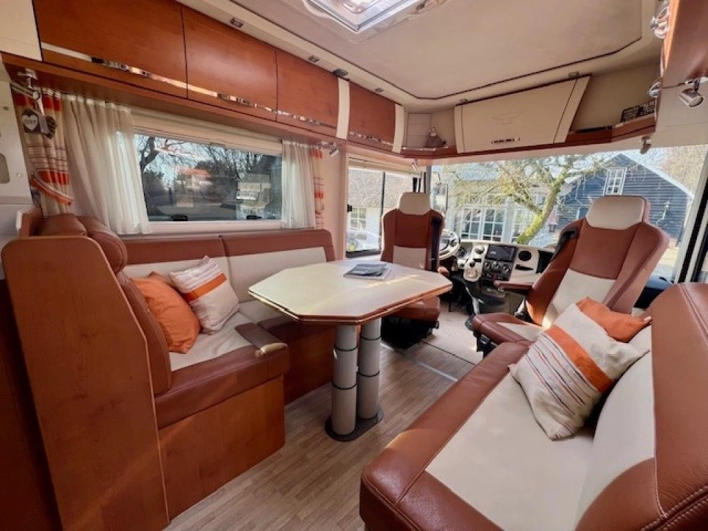 Hoofdafbeelding Iveco Phoenix / Iveco Maxiliner