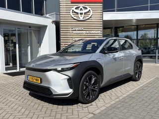 Hoofdafbeelding Toyota bZ4X Toyota bZ4X BUSINESS 71KWH 3-FASE 150KW-LADEN NAVI KEYLESS APPLE/ANDROID AD-CRUISE 18''LMV CAMERA DAB+ WARMTEPOMP