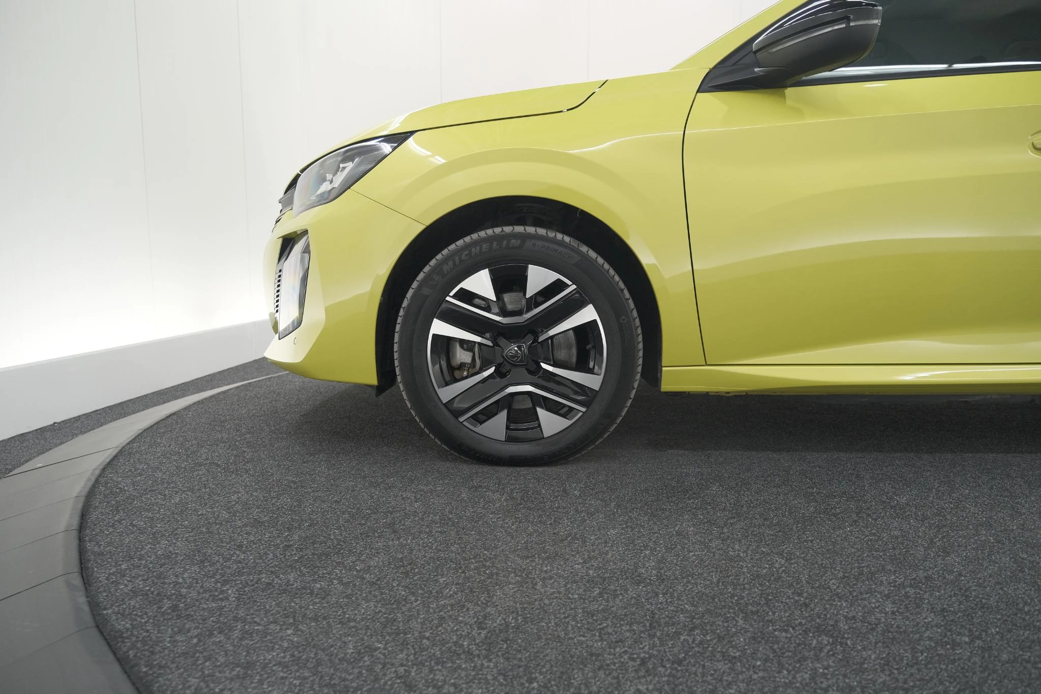 Hoofdafbeelding Peugeot e-208
