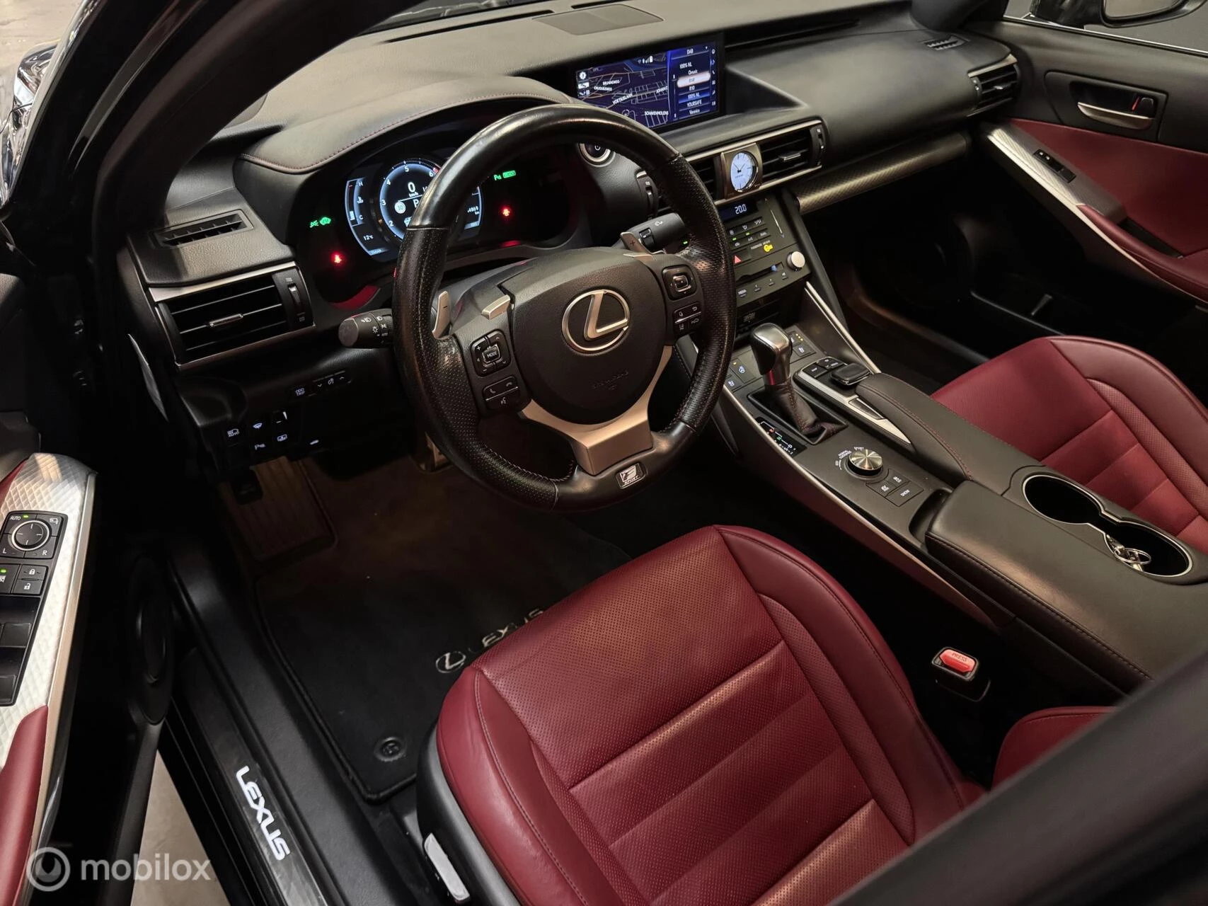 Hoofdafbeelding Lexus IS