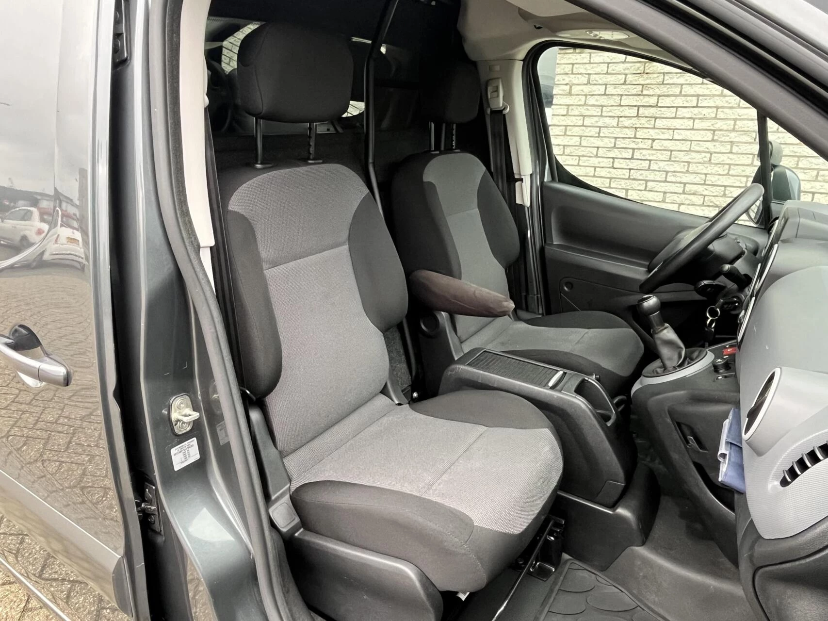 Hoofdafbeelding Peugeot Partner