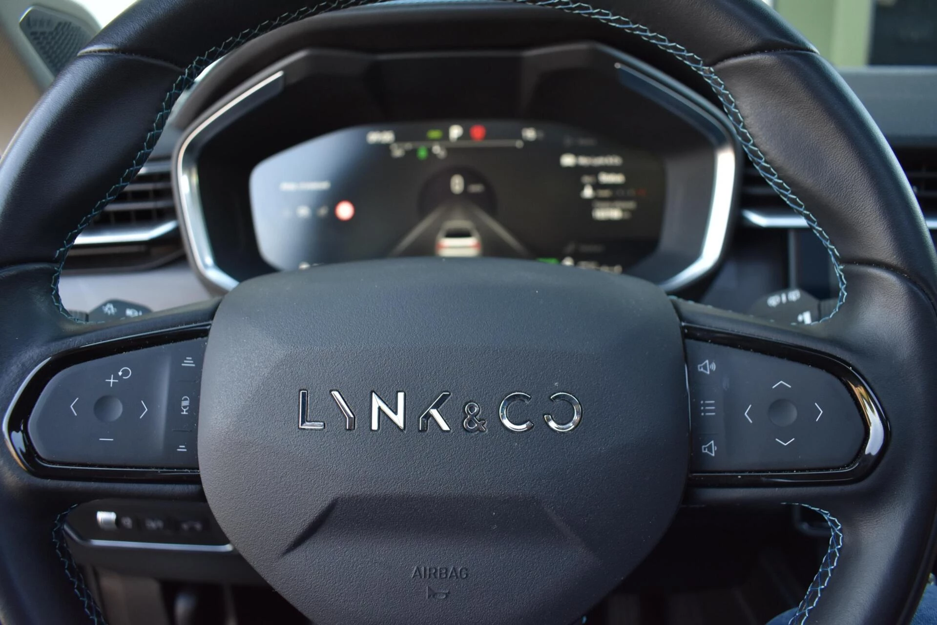 Hoofdafbeelding Lynk & Co 01