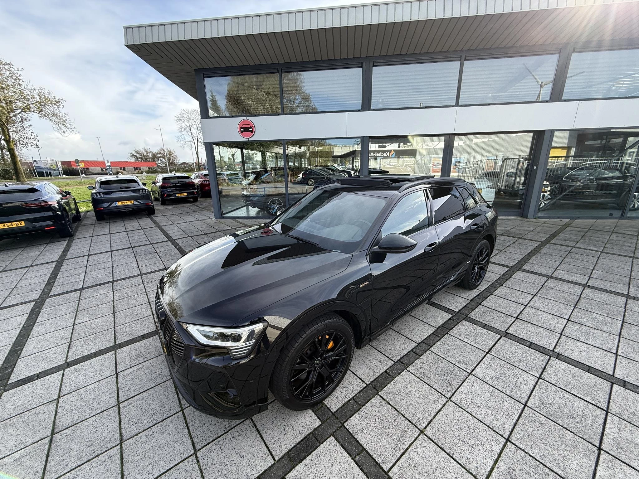 Hoofdafbeelding Audi e-tron