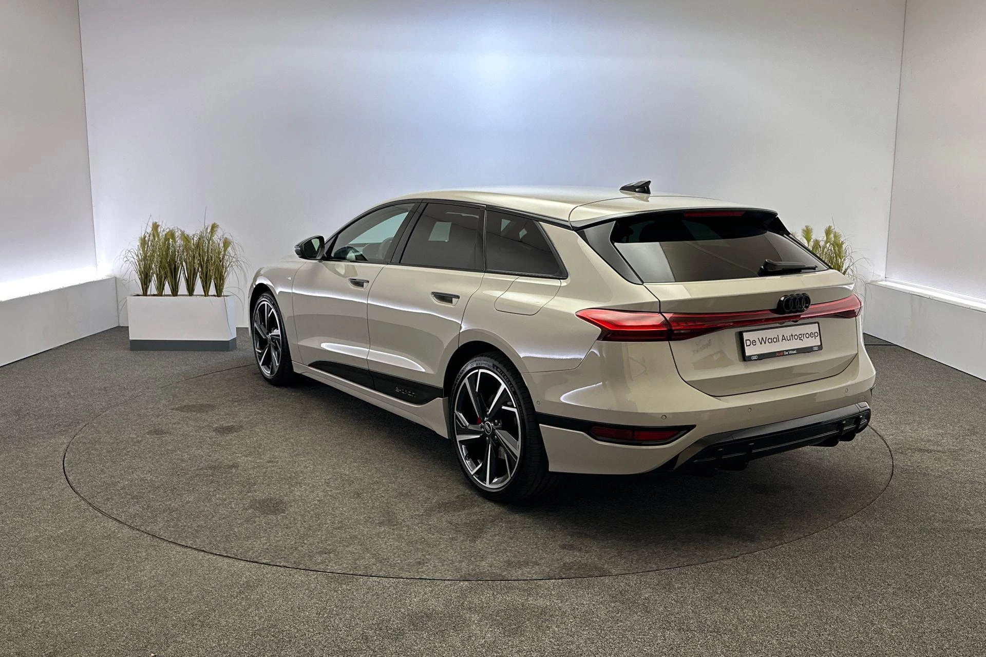 Hoofdafbeelding Audi A6 Avant e-tron