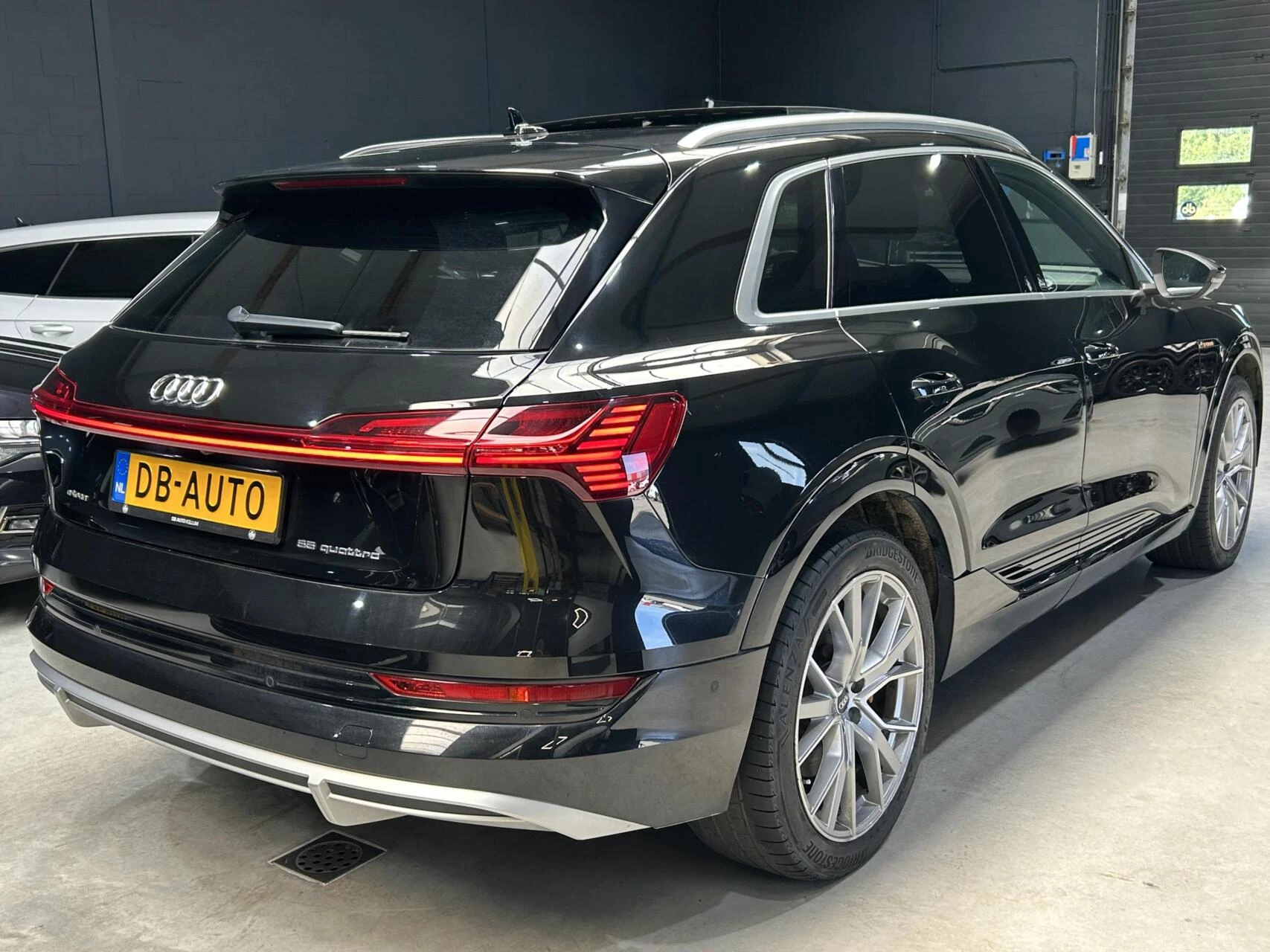 Hoofdafbeelding Audi e-tron