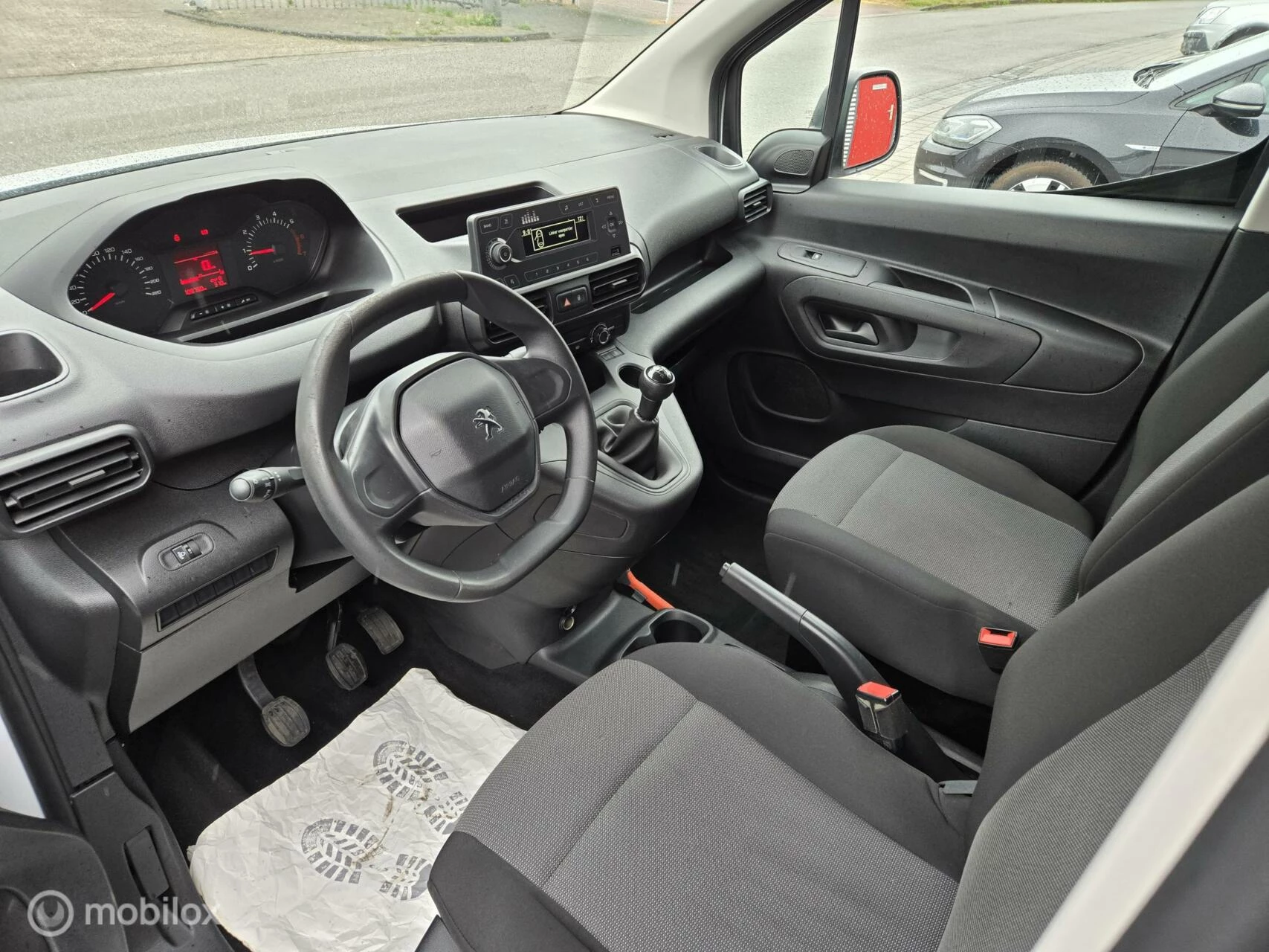 Hoofdafbeelding Peugeot Partner