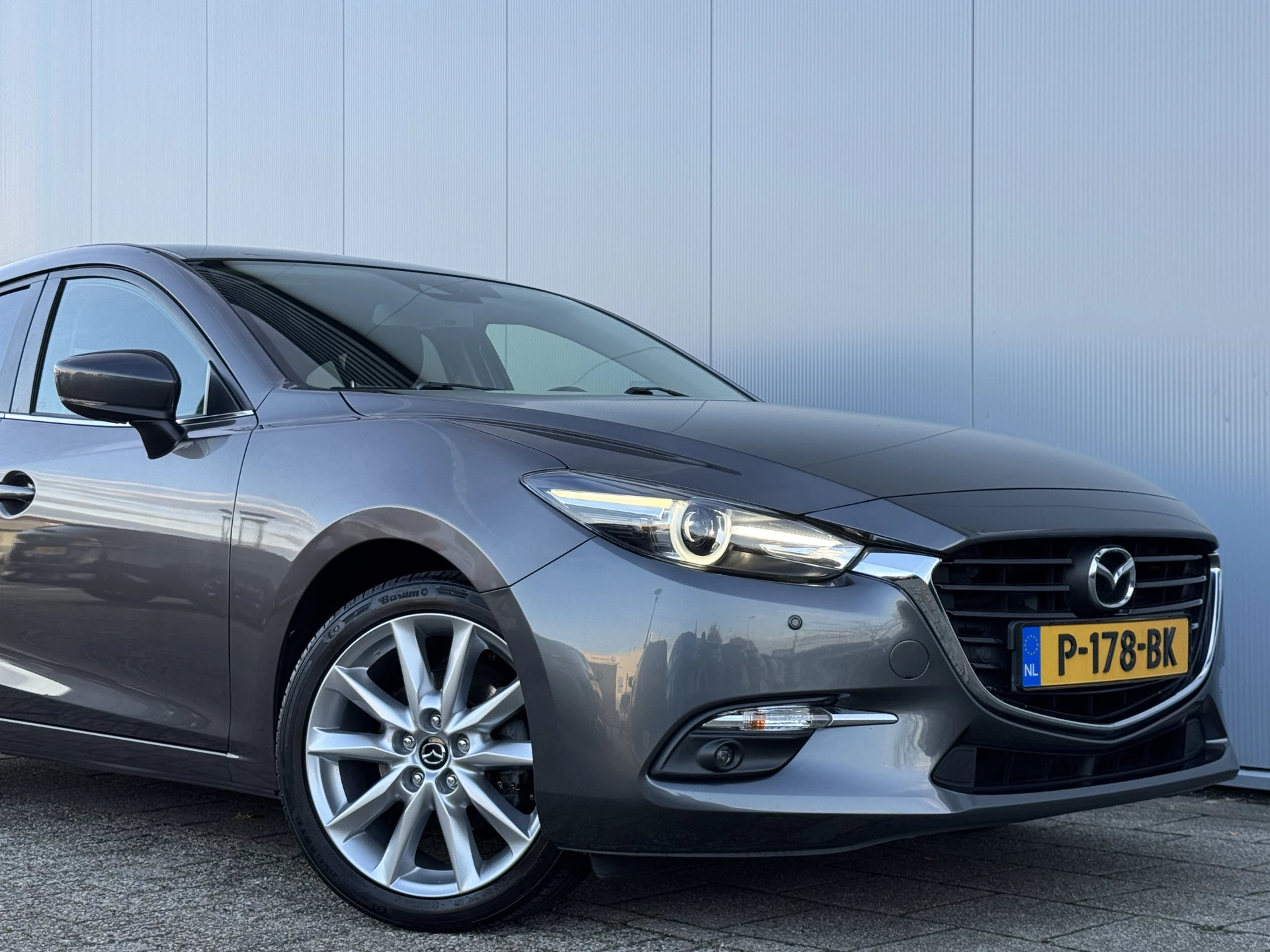 Hoofdafbeelding Mazda 3