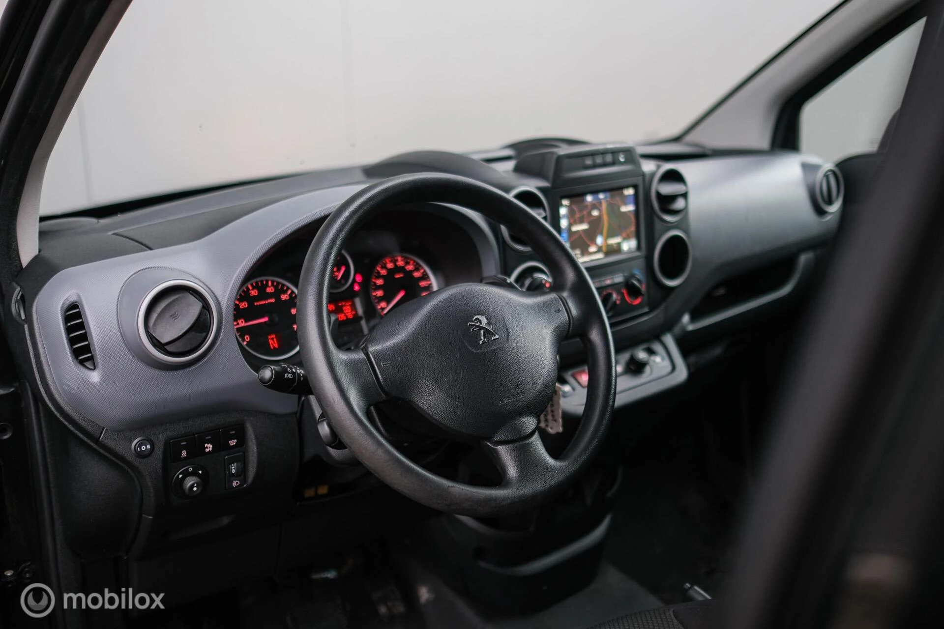 Hoofdafbeelding Peugeot Partner