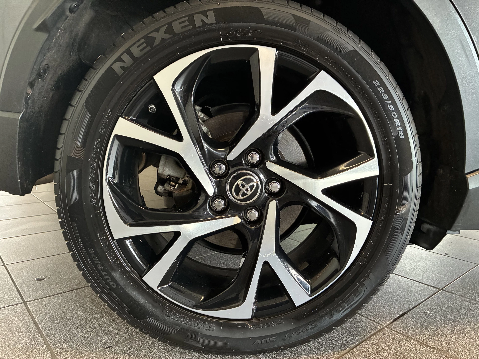 Hoofdafbeelding Toyota C-HR