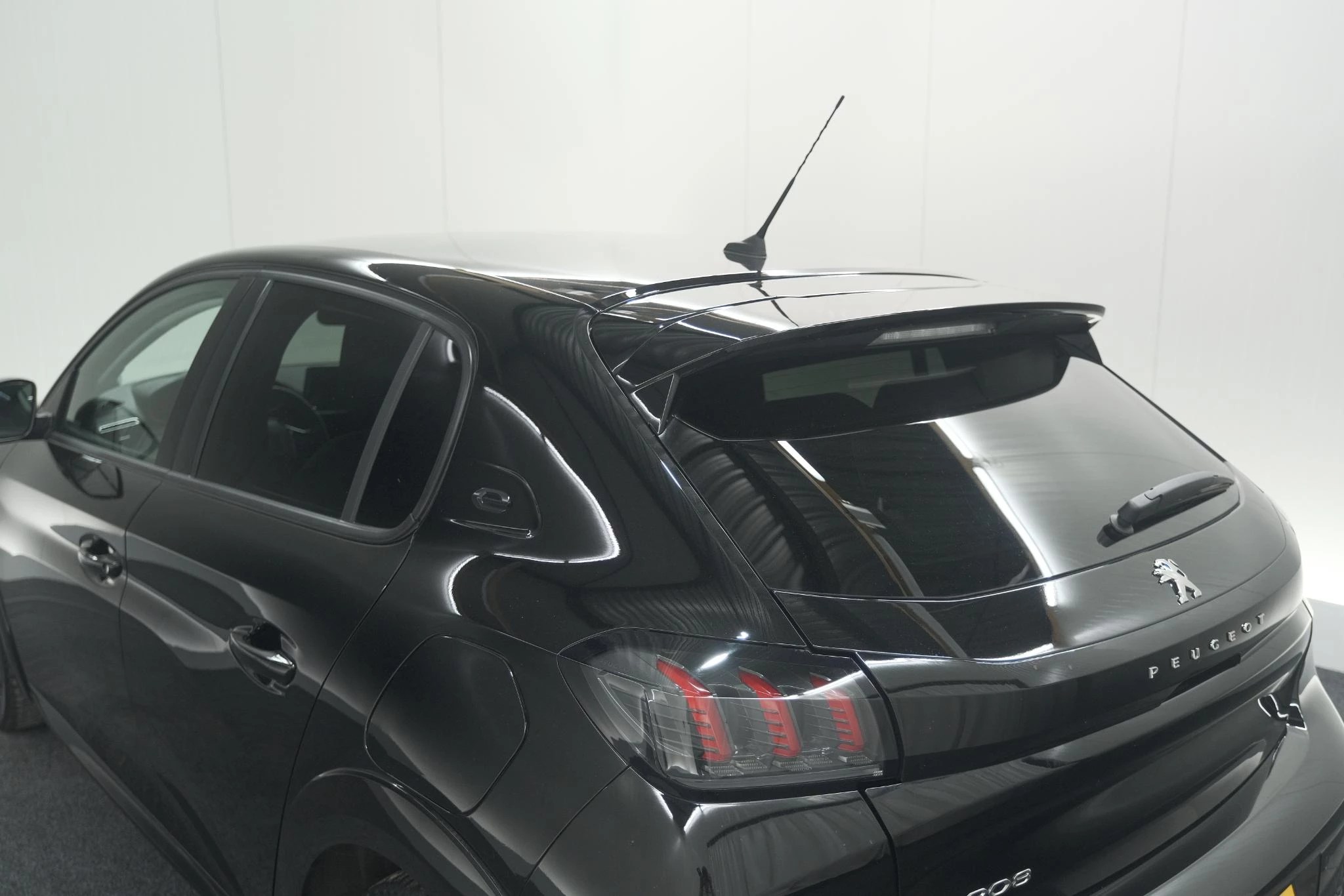 Hoofdafbeelding Peugeot e-208