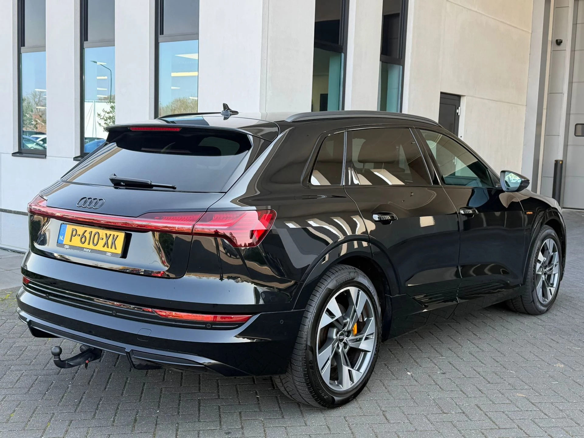 Hoofdafbeelding Audi e-tron