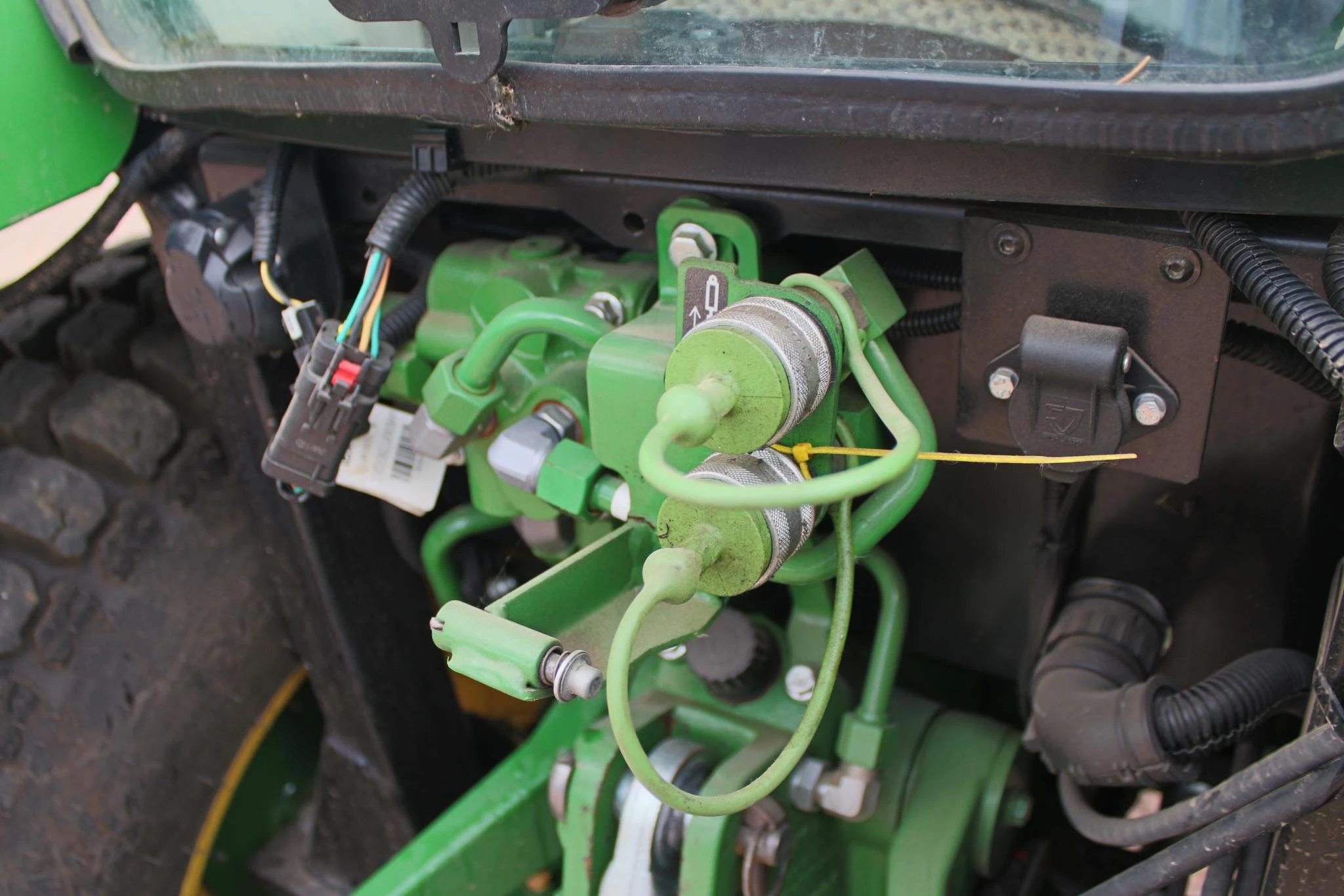 Hoofdafbeelding John Deere 3046R