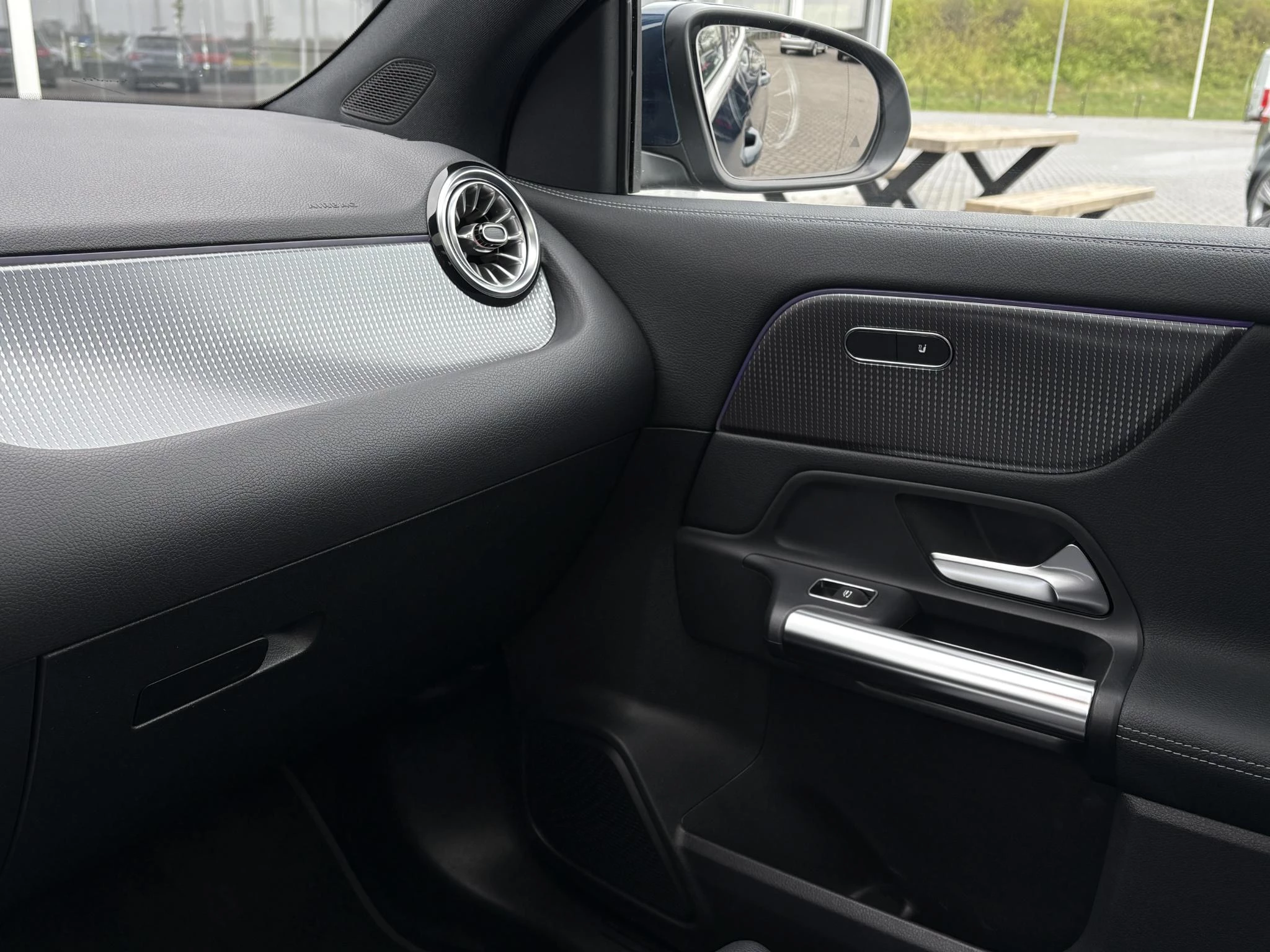 Hoofdafbeelding Mercedes-Benz EQA