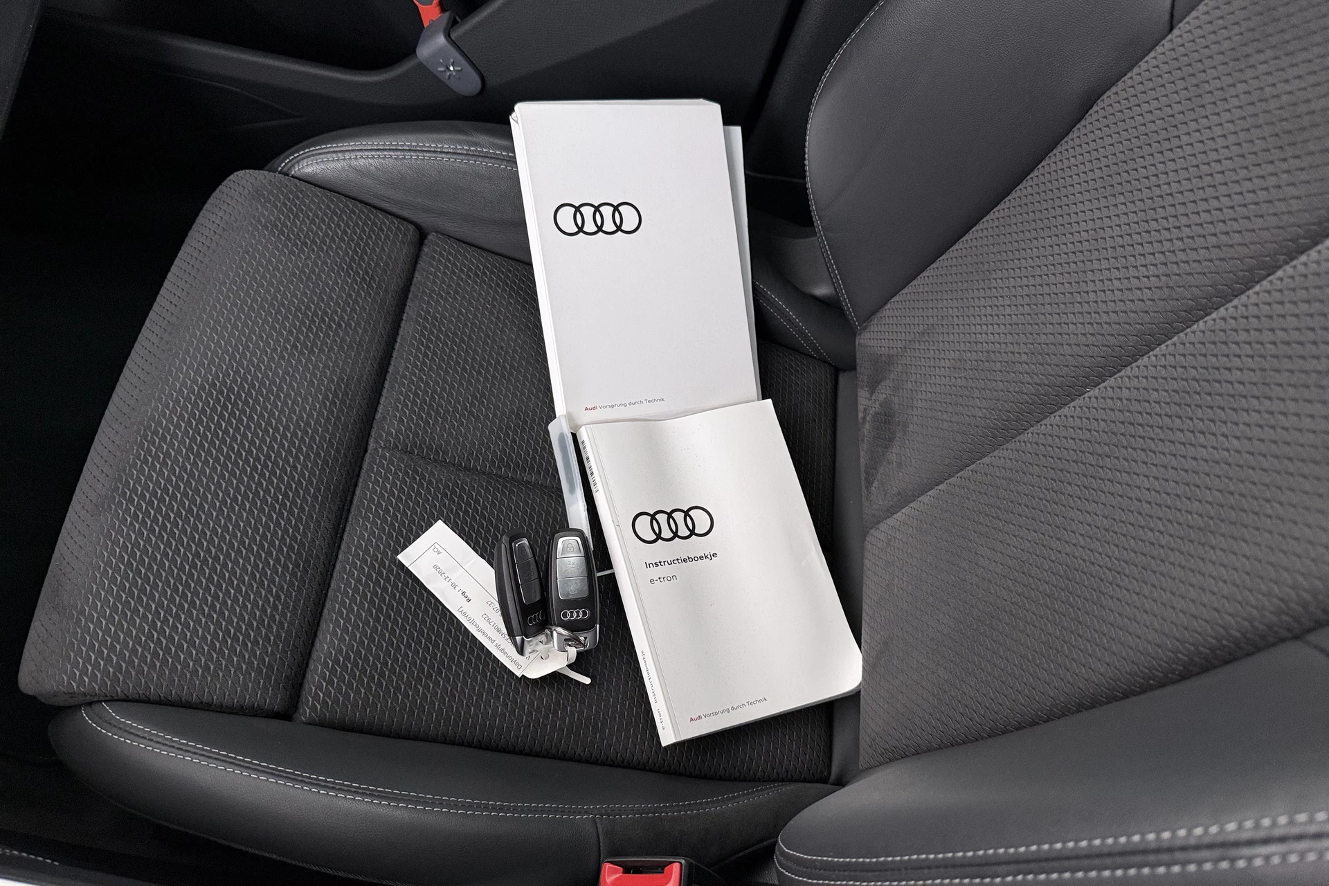 Hoofdafbeelding Audi e-tron