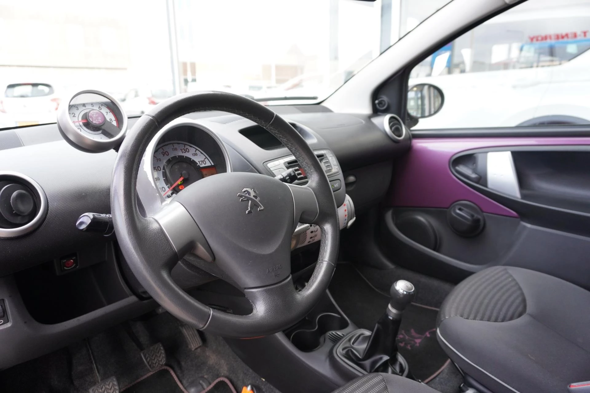 Hoofdafbeelding Peugeot 107
