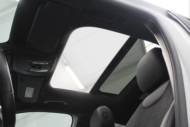 Hoofdafbeelding Mercedes-Benz EQA