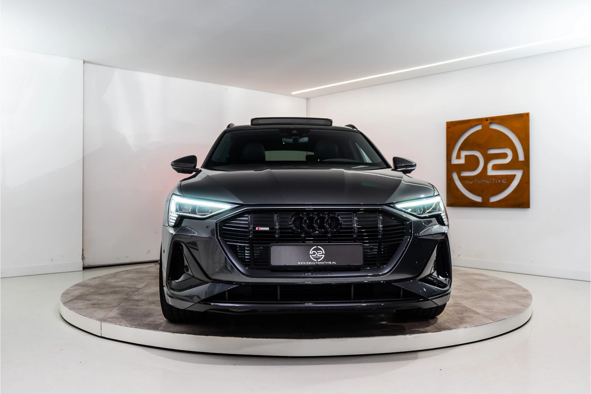 Hoofdafbeelding Audi e-tron