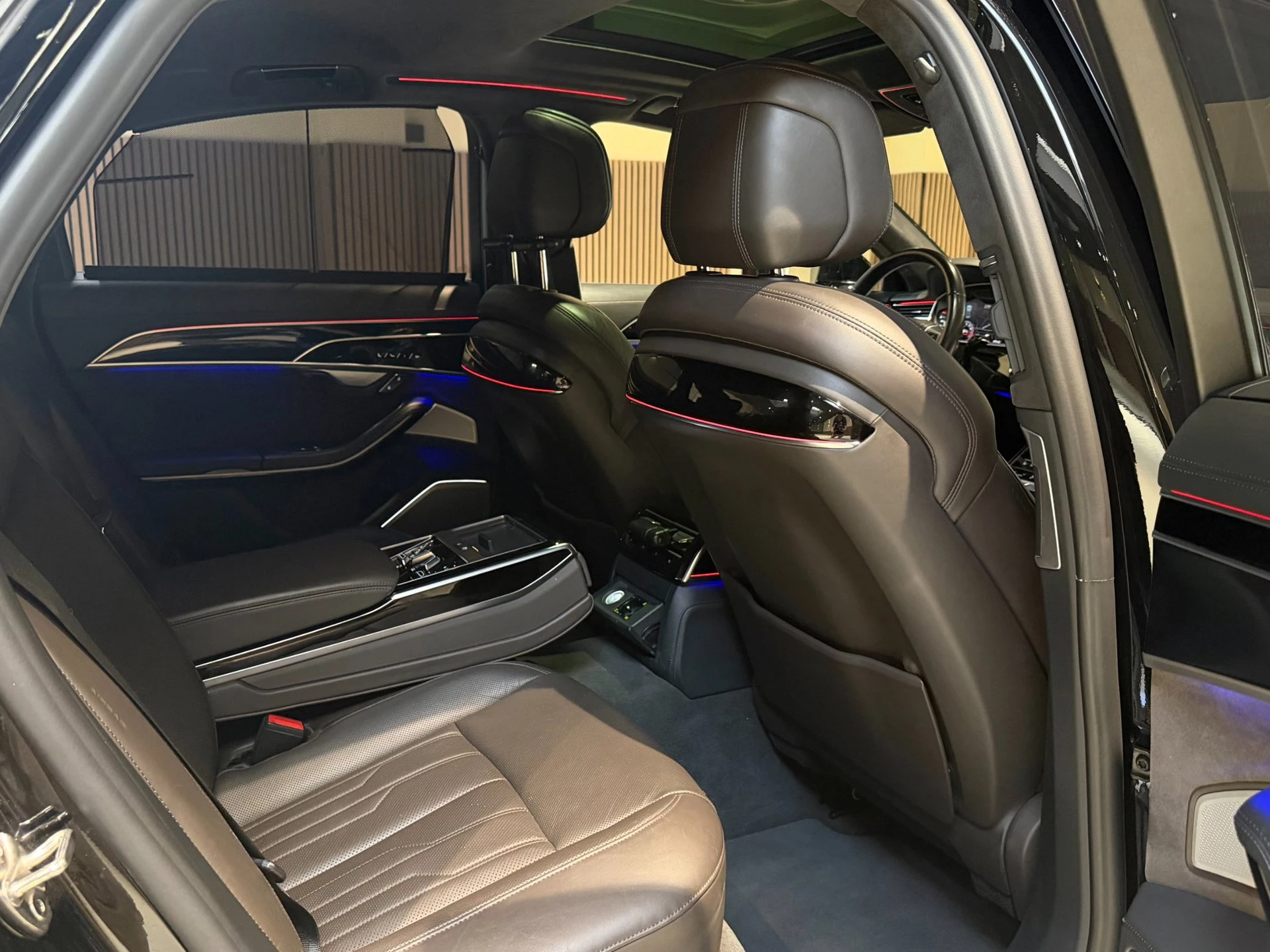 Hoofdafbeelding Audi A8