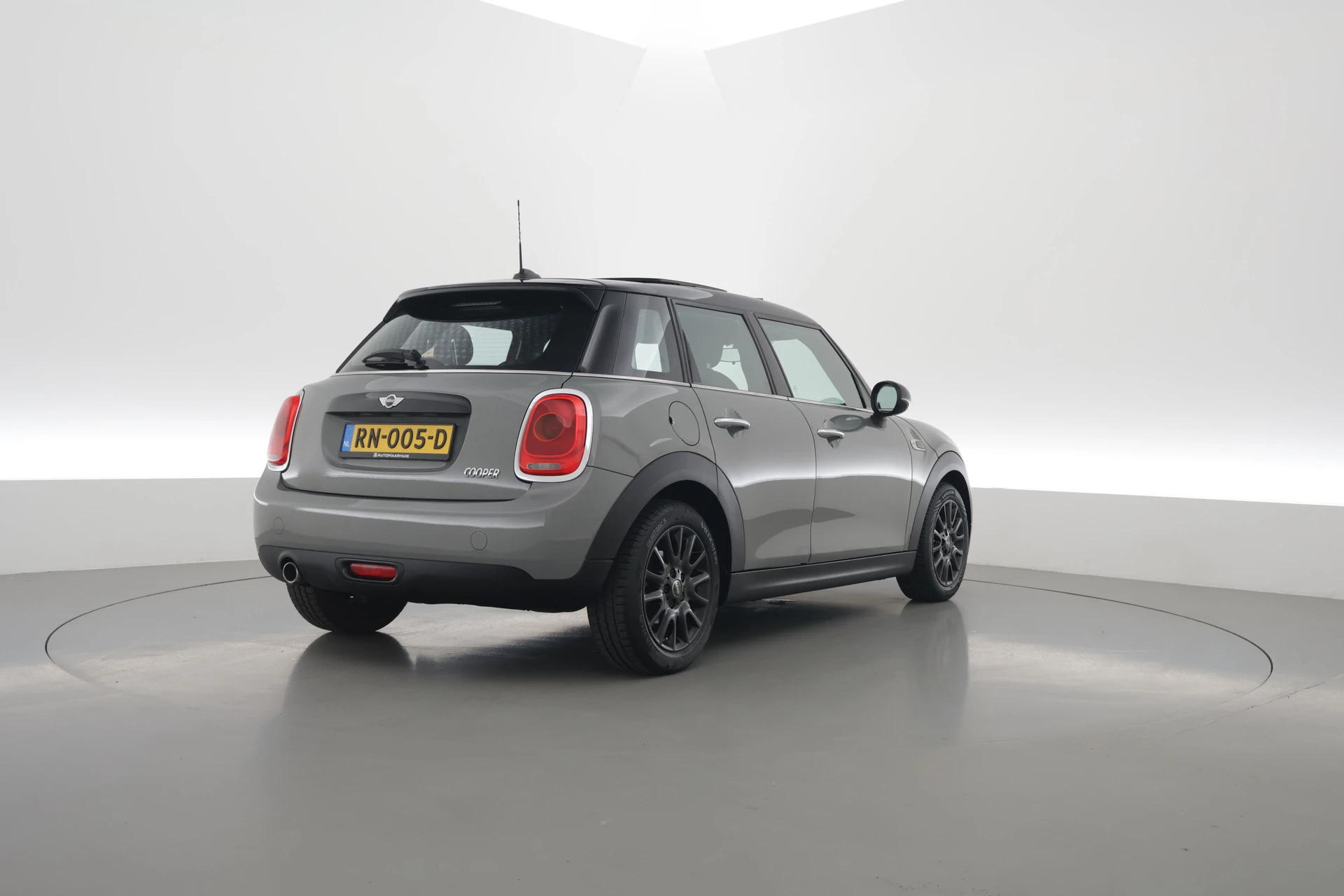 Hoofdafbeelding MINI 5-deurs