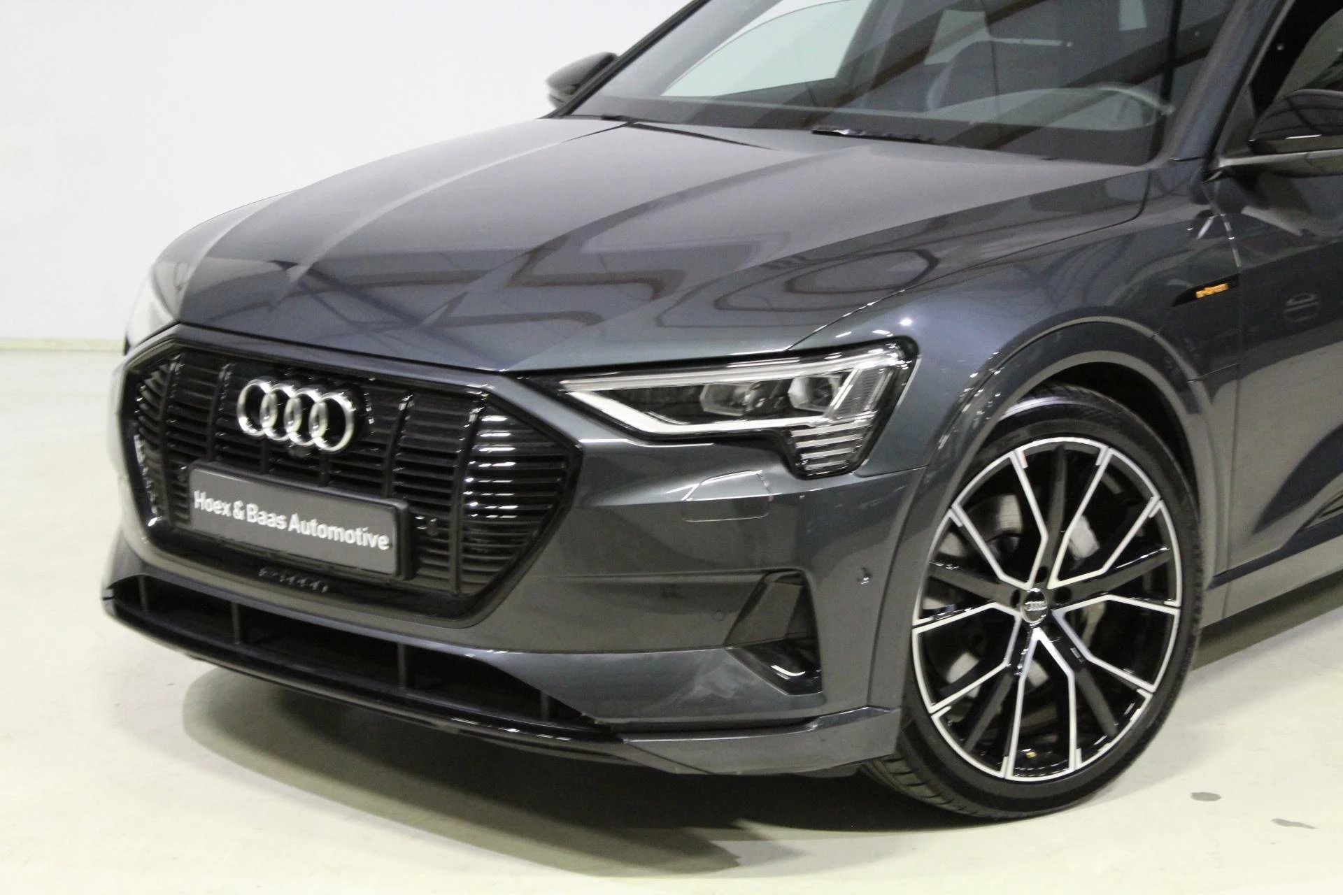 Hoofdafbeelding Audi e-tron