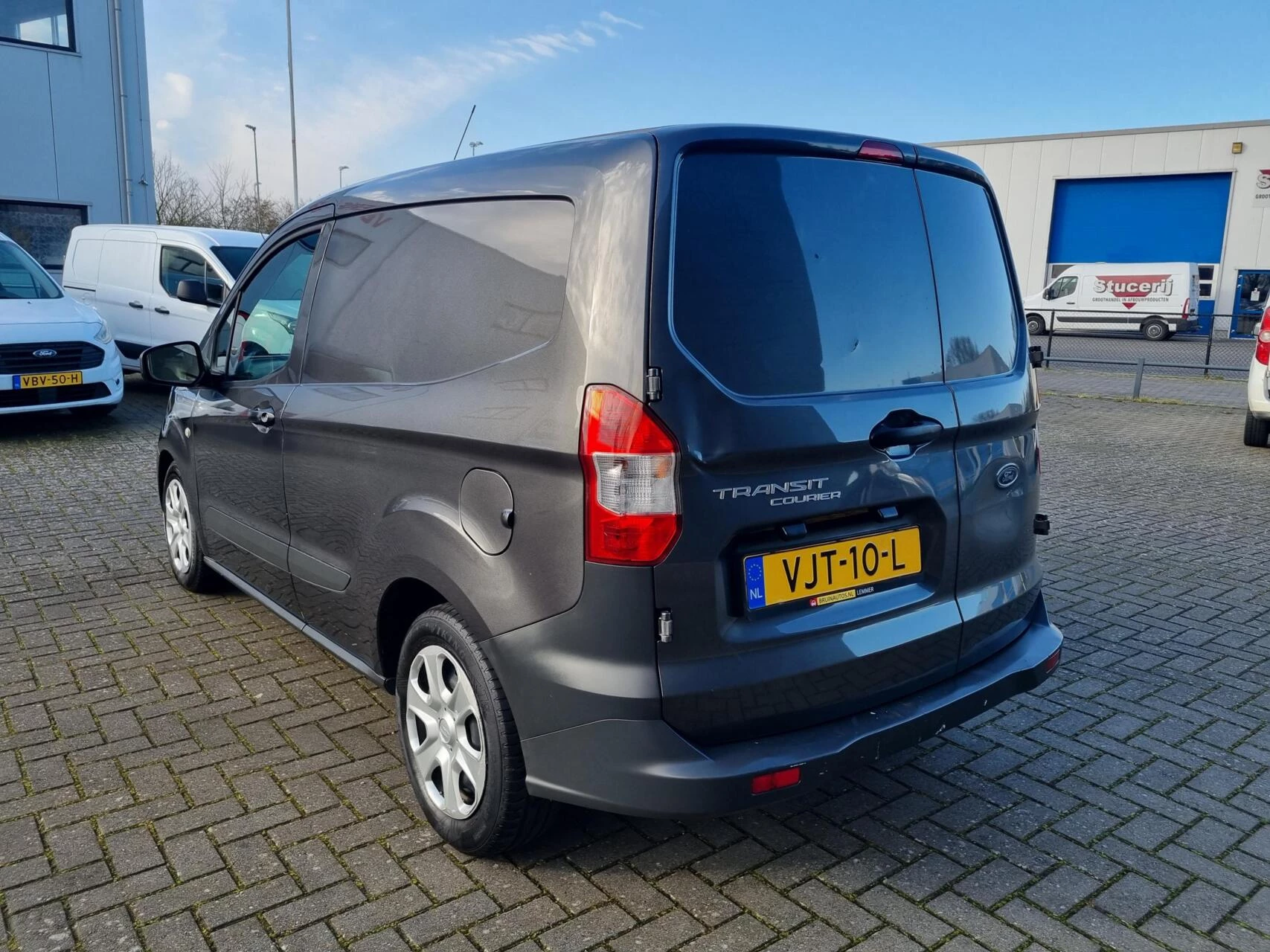 Hoofdafbeelding Ford Transit Courier