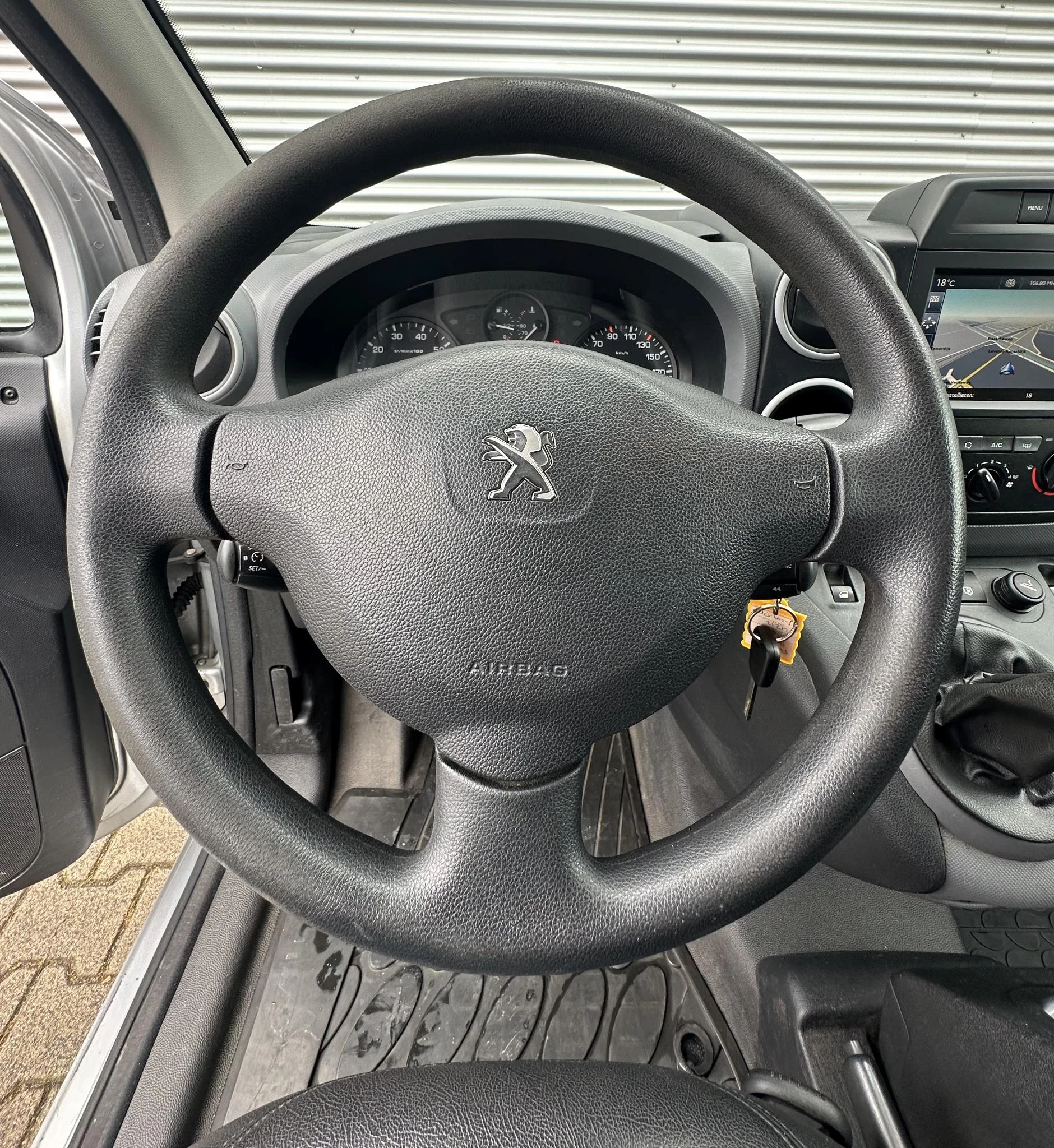 Hoofdafbeelding Peugeot Partner