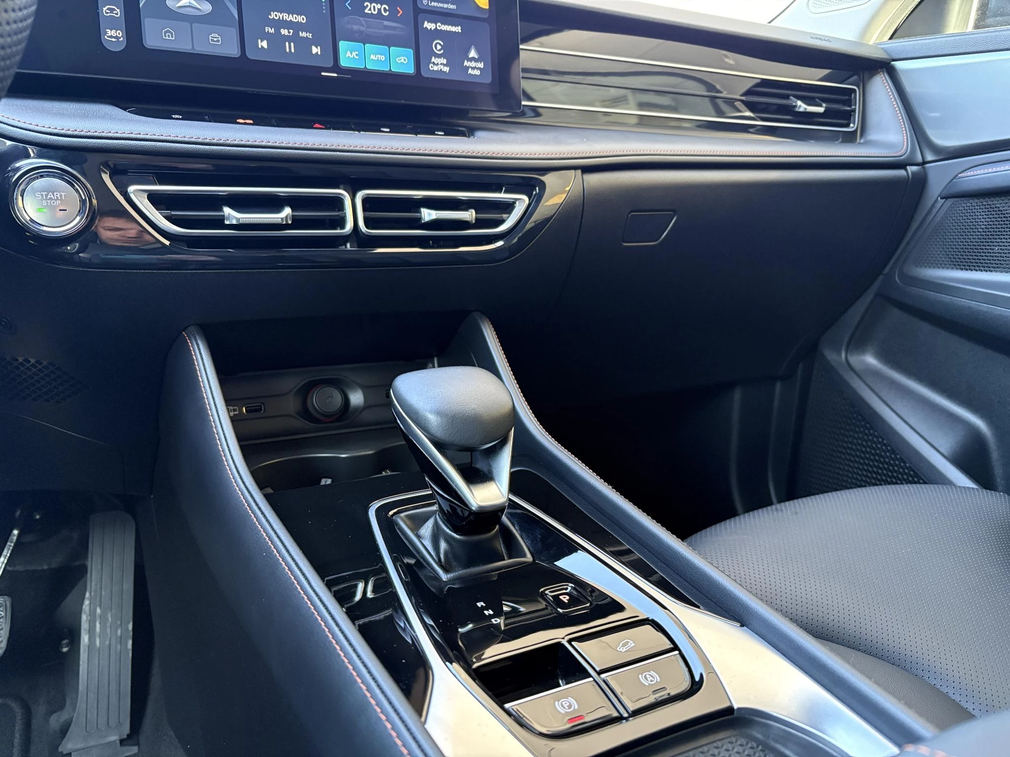 Hoofdafbeelding MG HS