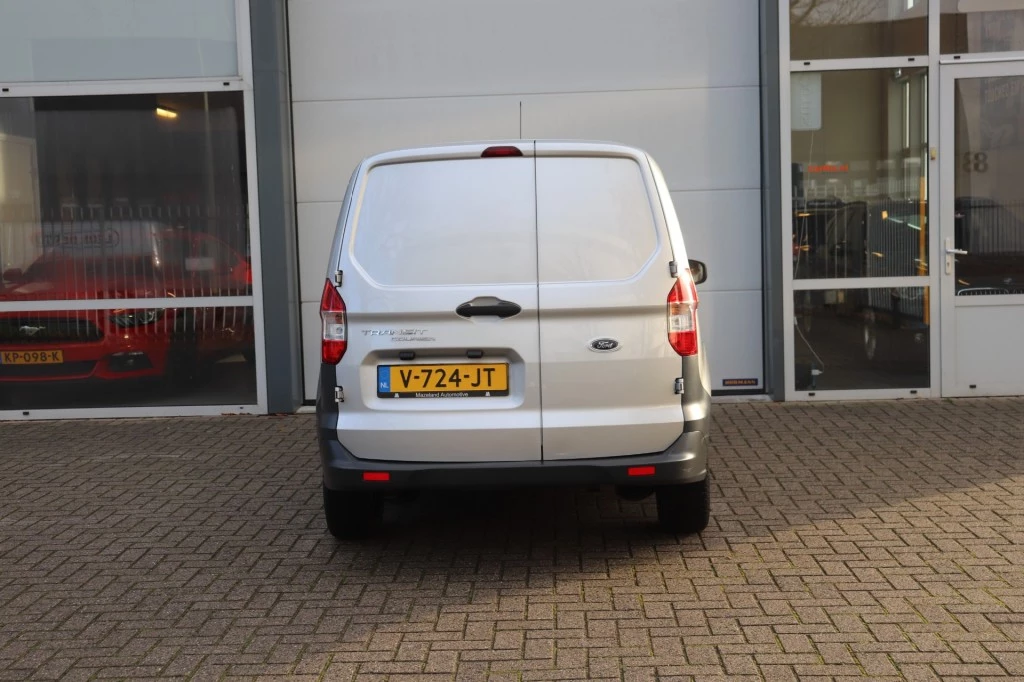 Hoofdafbeelding Ford Transit Courier