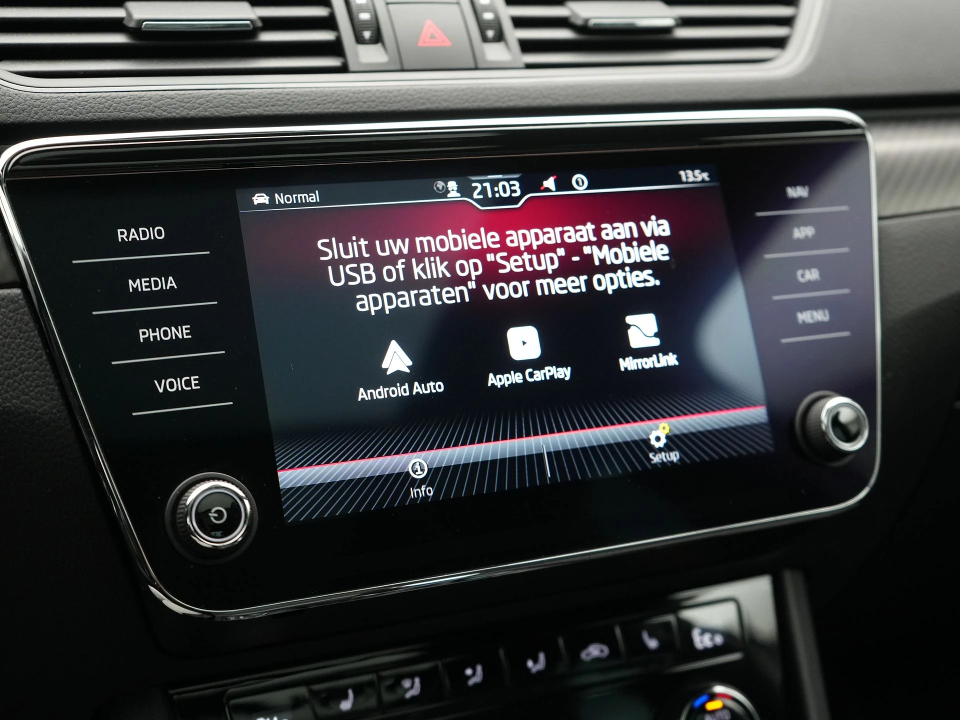 Hoofdafbeelding Škoda Superb