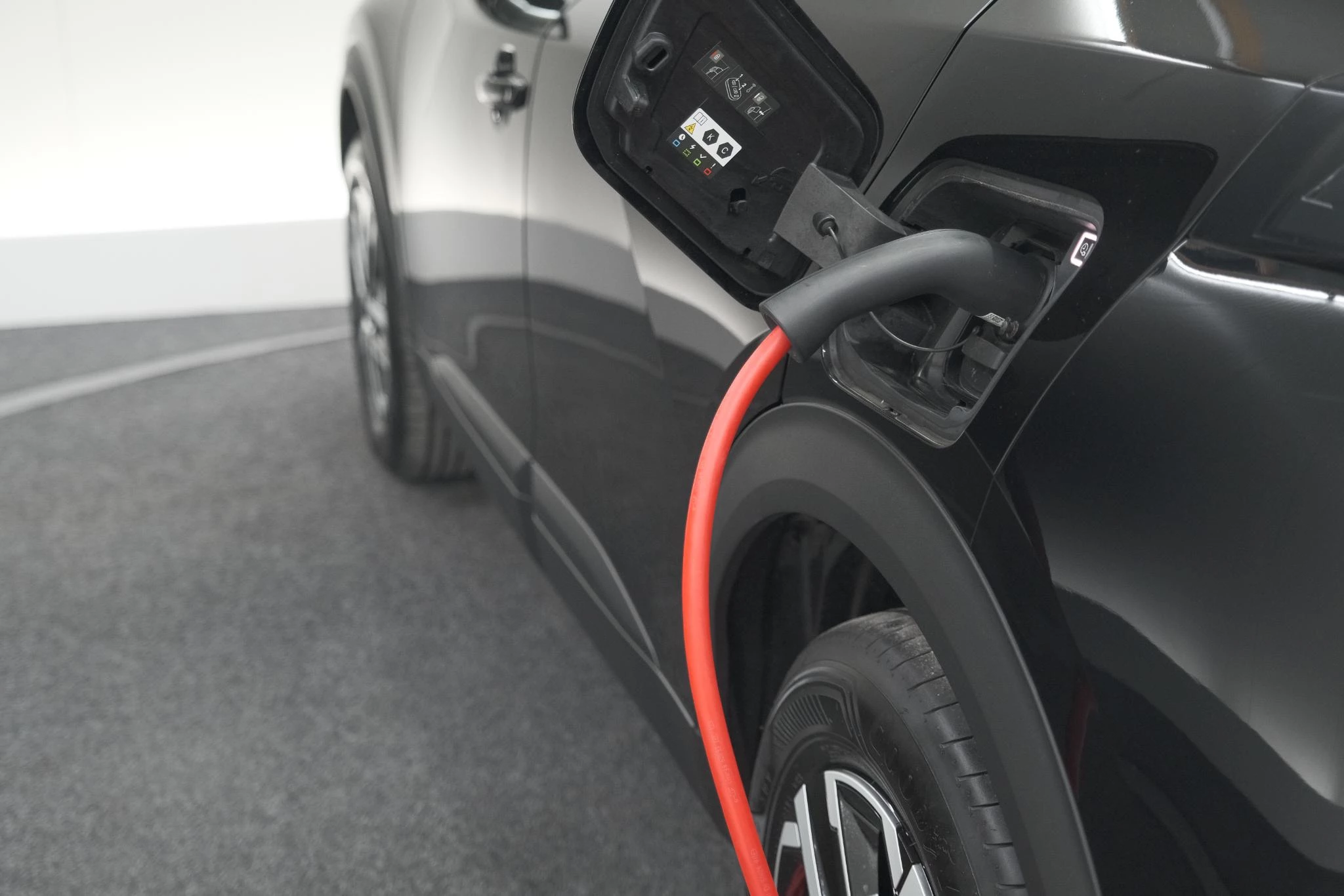 Hoofdafbeelding Peugeot e-2008