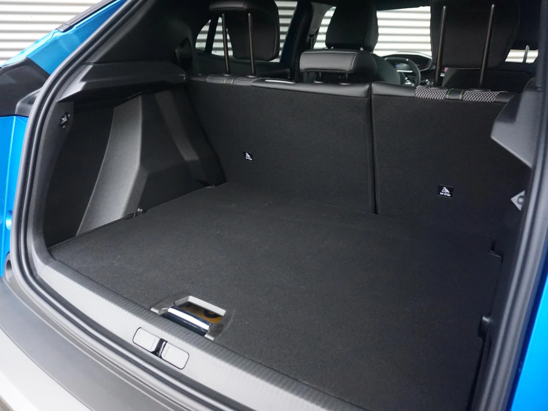 Hoofdafbeelding Peugeot e-2008