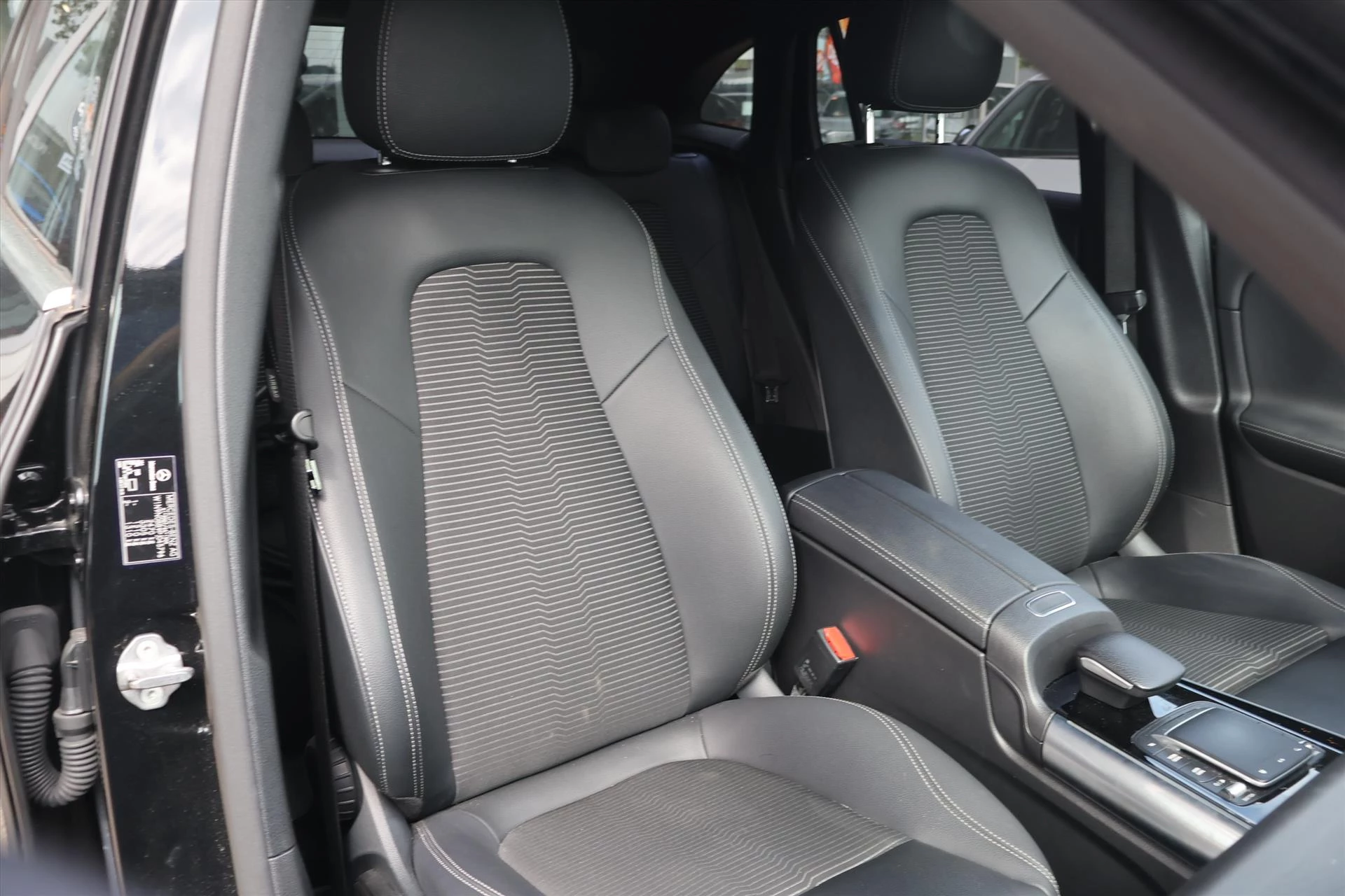 Hoofdafbeelding Mercedes-Benz EQA