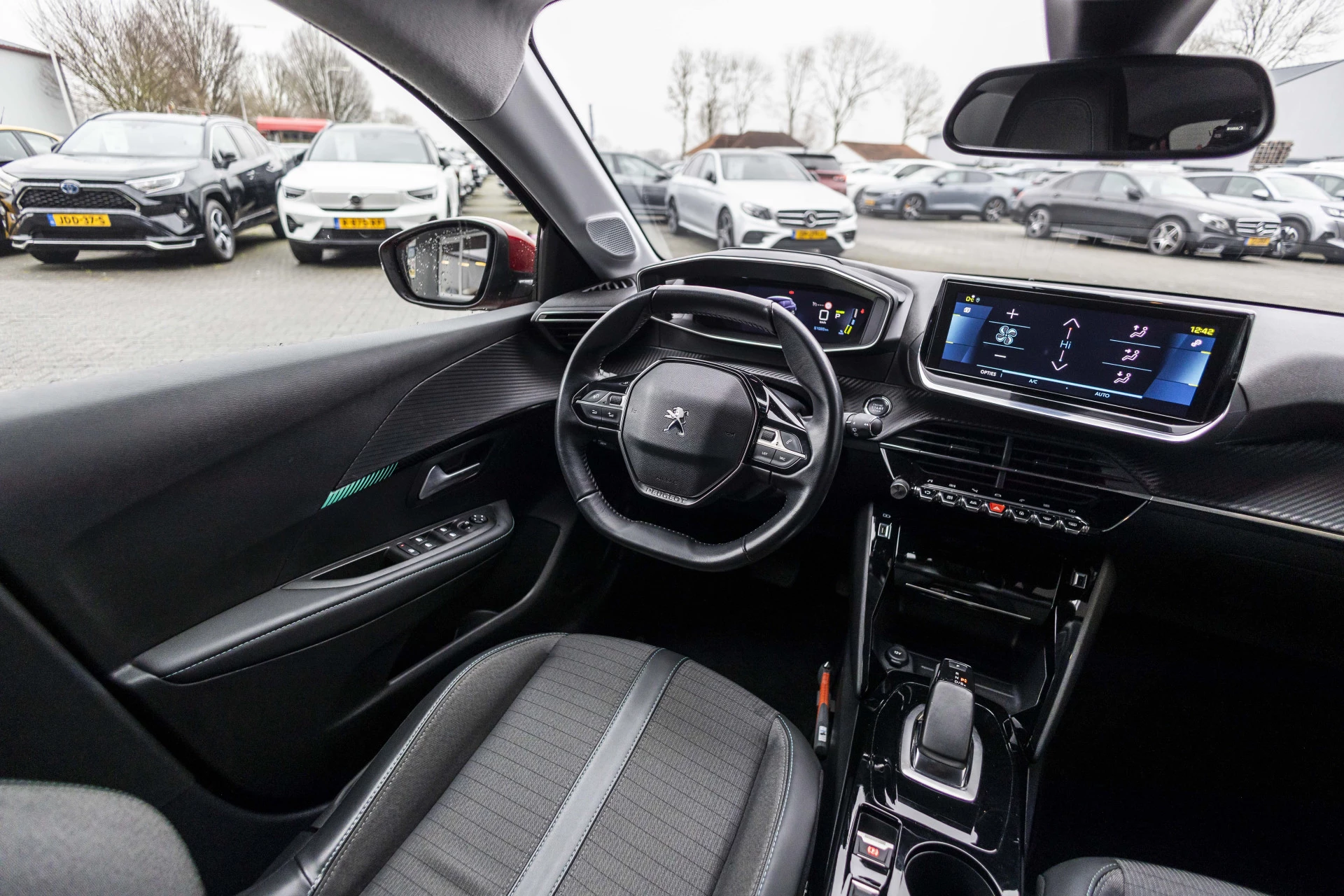 Hoofdafbeelding Peugeot e-208