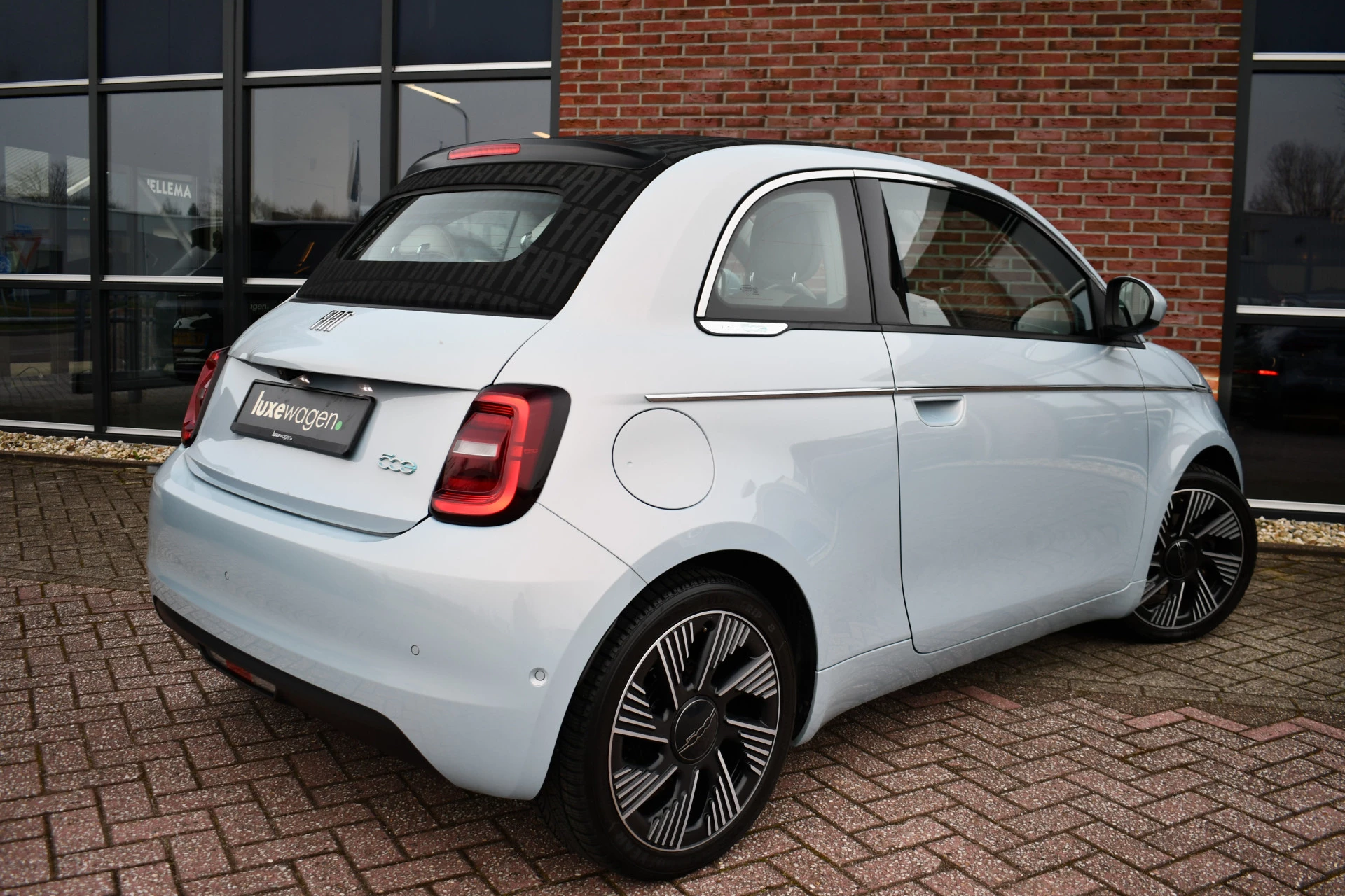 Hoofdafbeelding Fiat 500C