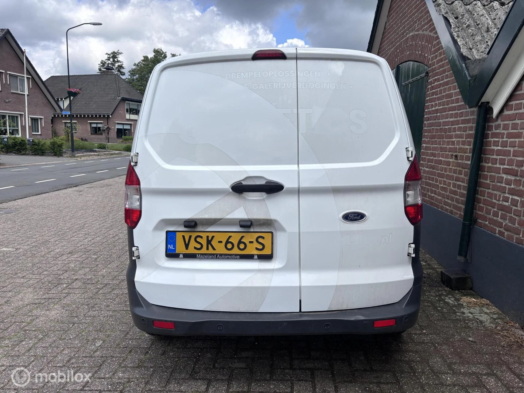 Hoofdafbeelding Ford Transit Courier