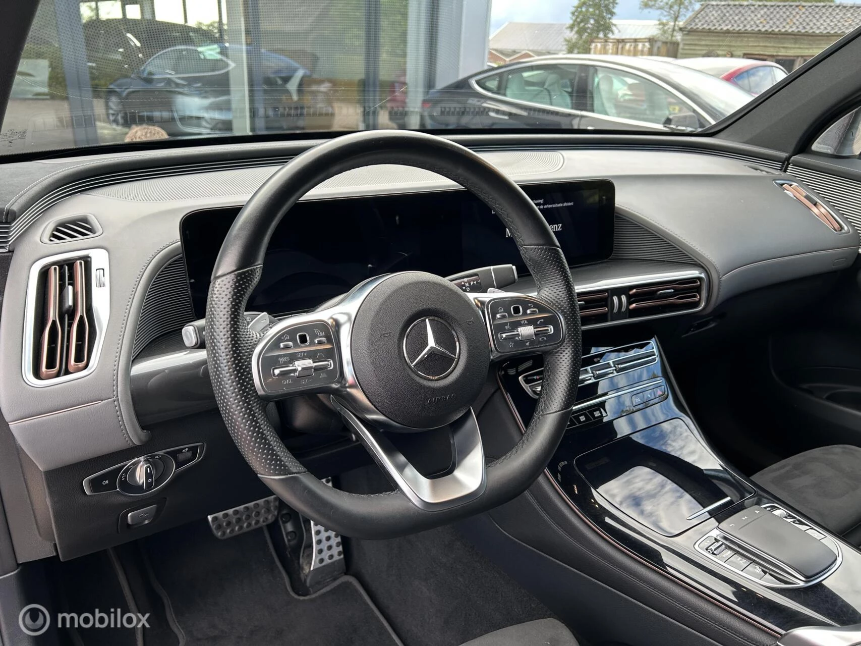Hoofdafbeelding Mercedes-Benz EQC