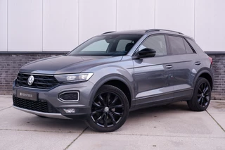 Volkswagen T-Roc 1.5 TSI Sport | Pano | Trekhaak | LED | Carplay | Camera | Virtual Cockpit | PDC
