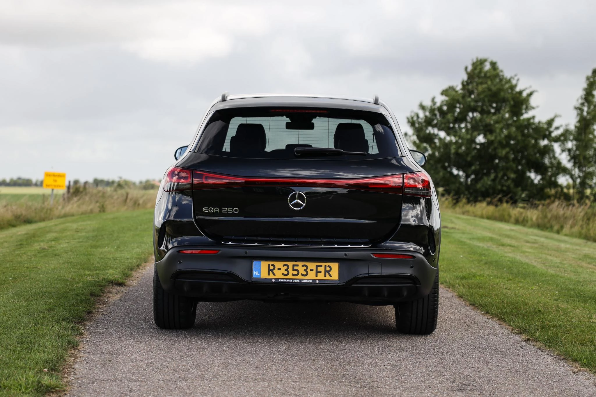 Hoofdafbeelding Mercedes-Benz EQA
