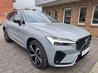 Hoofdafbeelding Volvo XC60 Volvo XC60 2.0 T8 Plug-in hybrid AWD Plus Dark (335kW/455PK) FULL OPTION ** 1e EIG - Ex VOLVO - € 25.000,= onder NP ** ** INFORMEER OOK NAAR ONZE AANTREKKELIJKE FINANCIAL-LEASE TARIEVEN **