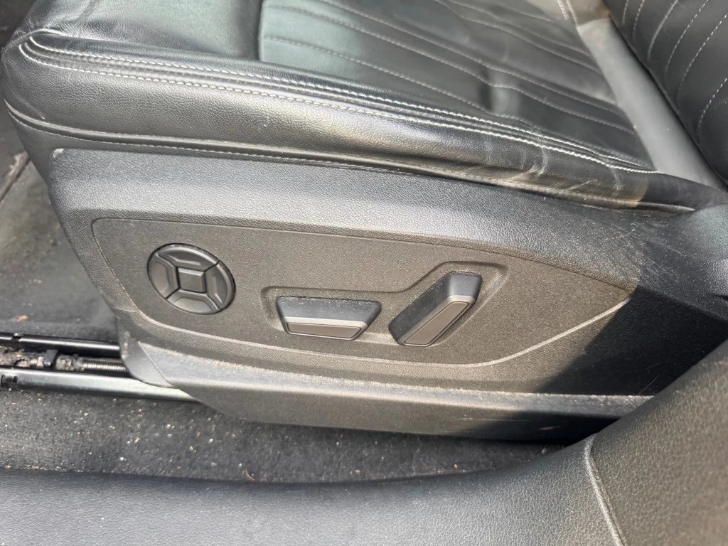 Hoofdafbeelding Peugeot e-2008