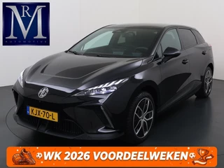 Mg MG4 Electric Luxury 64 kWh VAN: 24.900,- VOOR: 22.877,- UW WKVOORDEEL: 2.023,- | SOH 95% | 14K KM!! |360 CAMERA| 7 JAAR MG GARANTIE T/M 07-2031| ELEK. STOEL| DODE HOEK SENSOR| STOEL + STUURVERWARMING| ADAPTIVE CRUISE CONTROL