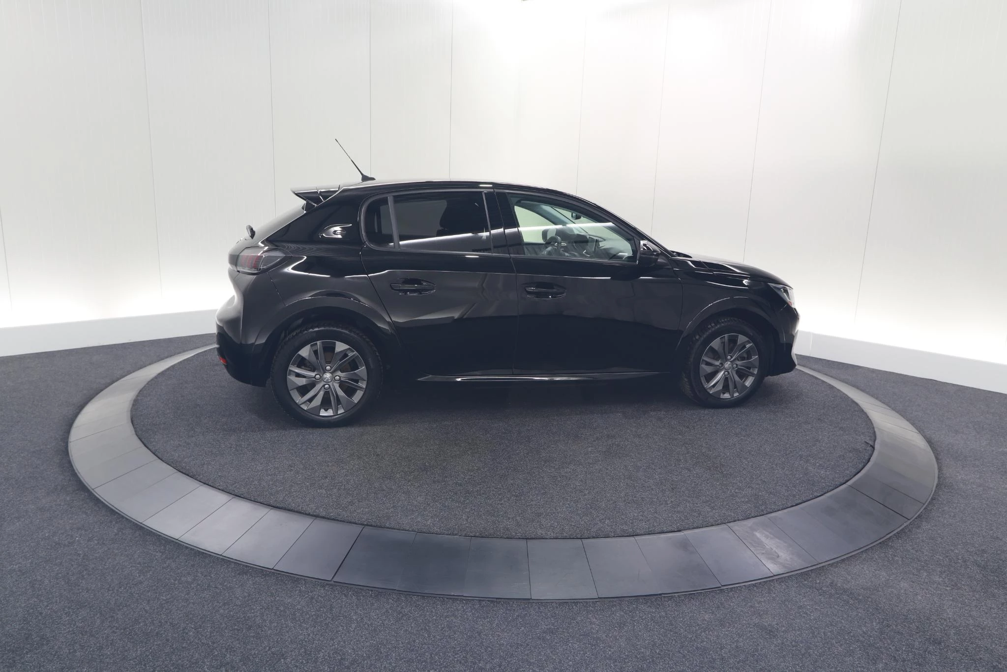 Hoofdafbeelding Peugeot e-208