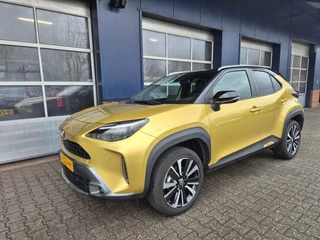 Hoofdafbeelding Toyota Yaris Cross Toyota Yaris Cross 1.5 HYBRID LAUNCHE EDITION, CAMERA, CARPLAY, STUUR/STOEL VERWARMING, HEAD UP, ALL IN PRIJS!